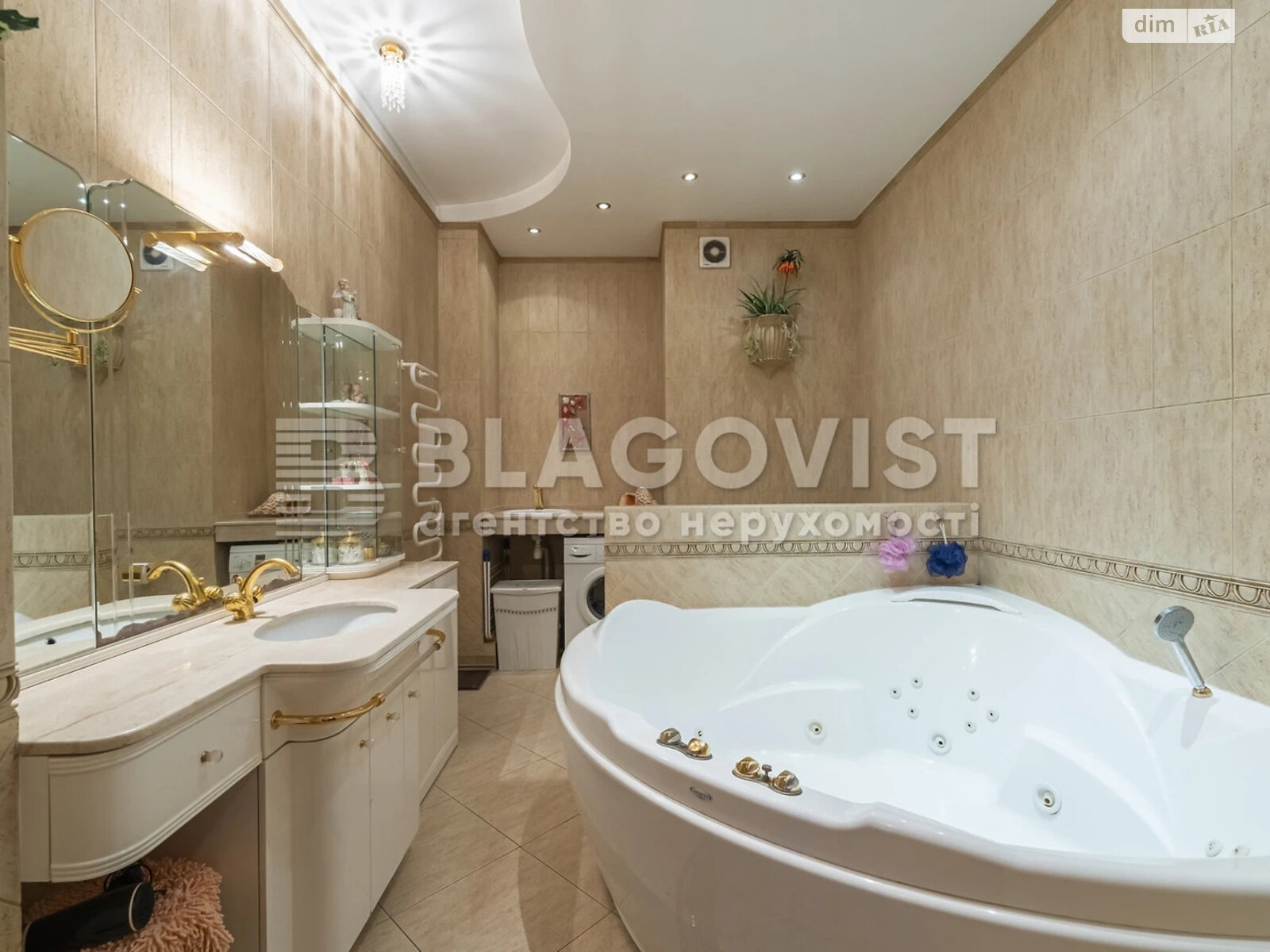 Продажа четырехкомнатной квартиры в Киеве, на ул. Провиантская 3, район Шулявка фото 1 Продажа четырехкомнатной квартиры в Киеве, на ул. Провиантская 3, район Шулявка фото 1
