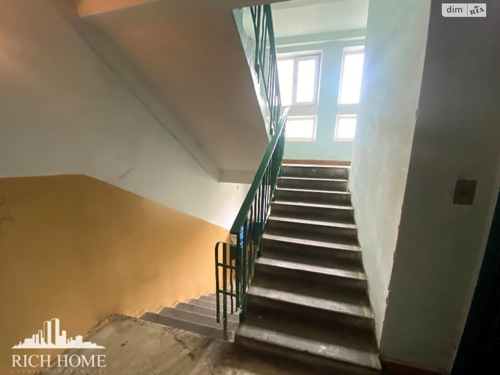 Продаж однокімнатної квартири в Києві, на вул. Симиренка 28, район Святошинський фото 1 Продаж однокімнатної квартири в Києві, на вул. Симиренка 28, район Святошинський фото 1
