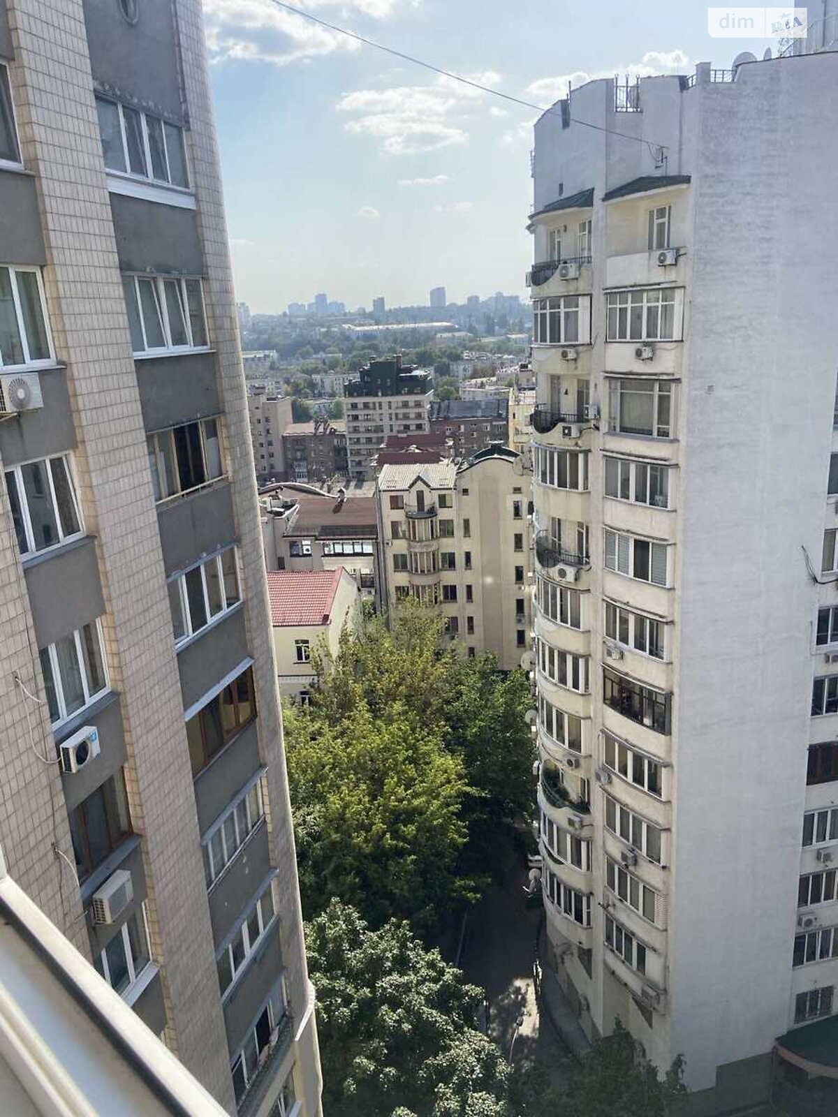 Продаж двокімнатної квартири в Києві, на вул. Олександра Кониського 37-41, район Солдатська Слобідка фото 1 Продаж двокімнатної квартири в Києві, на вул. Олександра Кониського 37-41, район Солдатська Слобідка фото 1