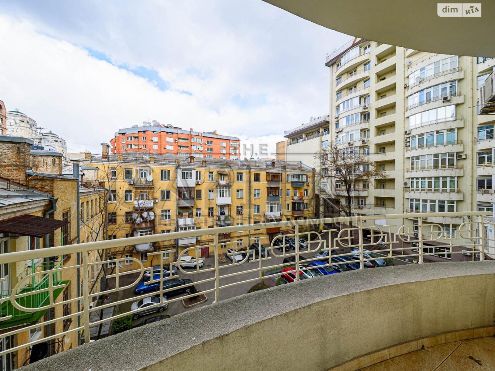 Продаж чотирикімнатної квартири в Києві, на вул. Олександра Кониського 46/11, район Солдатська Слобідка фото 1 Продаж чотирикімнатної квартири в Києві, на вул. Олександра Кониського 46/11, район Солдатська Слобідка фото 1