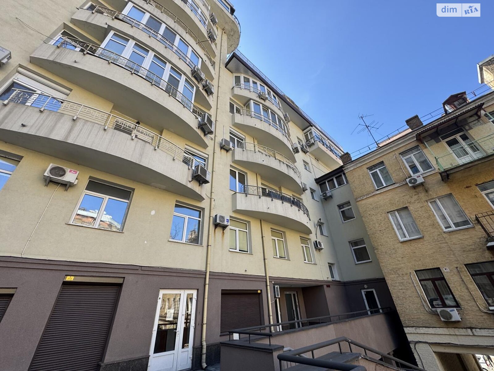 Продаж чотирикімнатної квартири в Києві, на вул. Олександра Кониського 46/11, район Солдатська Слобідка фото 1 Продаж чотирикімнатної квартири в Києві, на вул. Олександра Кониського 46/11, район Солдатська Слобідка фото 1