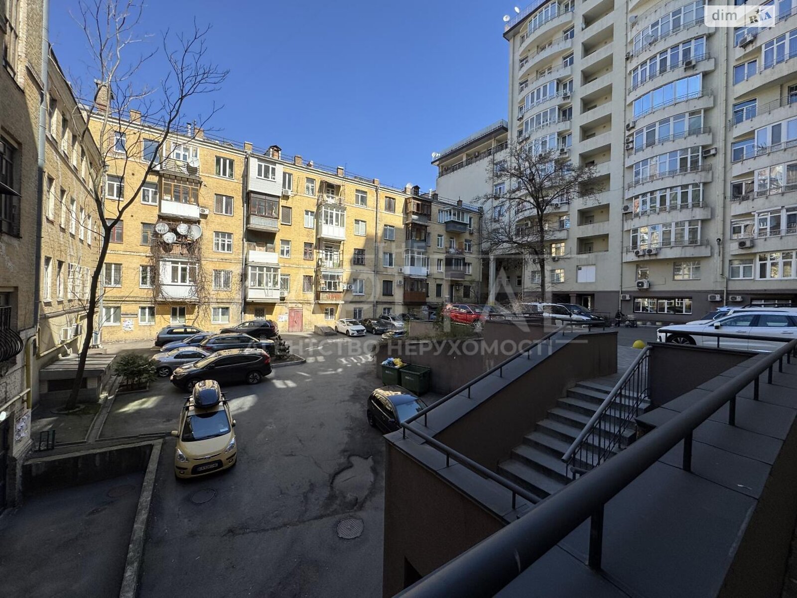 Продаж чотирикімнатної квартири в Києві, на вул. Олександра Кониського 46/11, район Солдатська Слобідка фото 1 Продаж чотирикімнатної квартири в Києві, на вул. Олександра Кониського 46/11, район Солдатська Слобідка фото 1