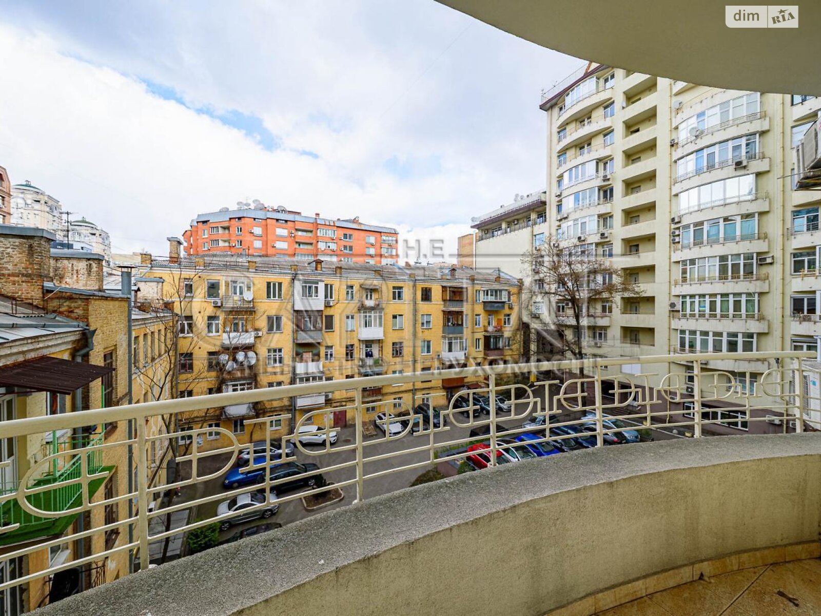 Продажа четырехкомнатной квартиры в Киеве, на ул. Александра Конисского 46/11, район Солдатская Слободка фото 1 Продажа четырехкомнатной квартиры в Киеве, на ул. Александра Конисского 46/11, район Солдатская Слободка фото 1