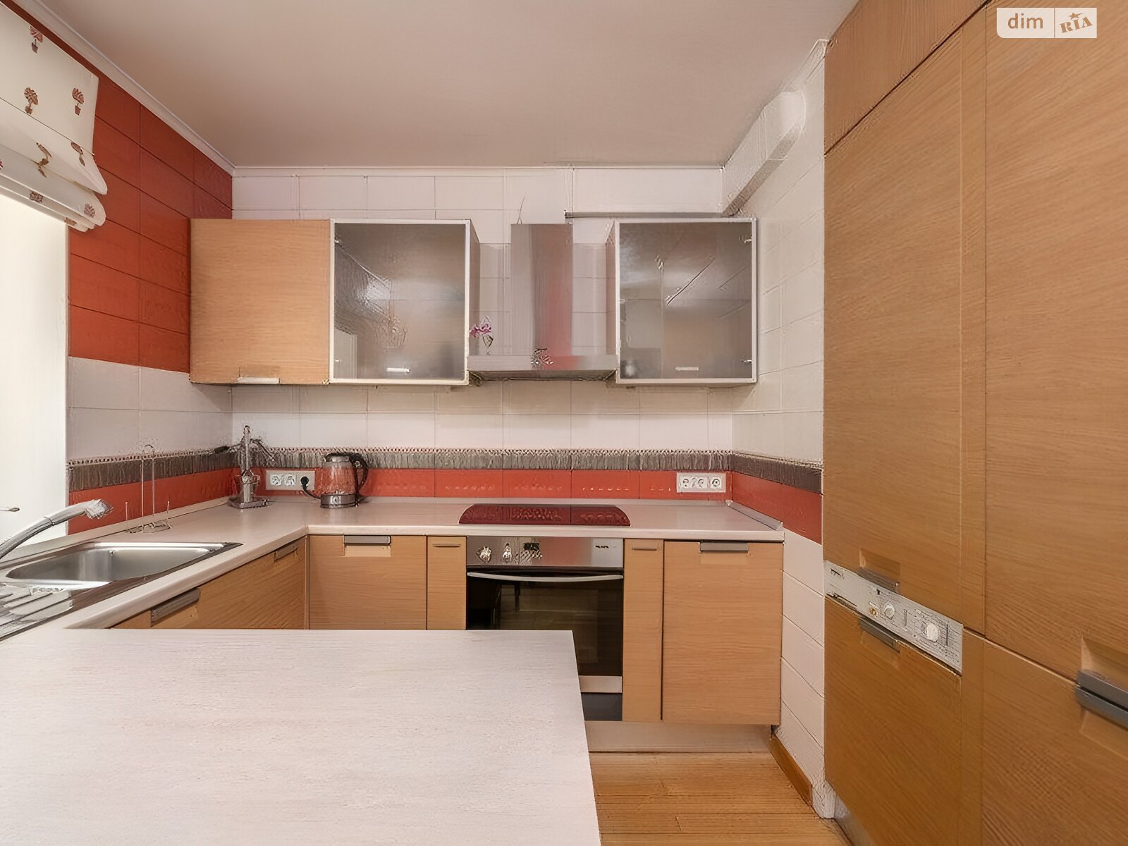 Продажа трехкомнатной квартиры в Киеве, на ул. Александра Конисского 37-41, район Солдатская Слободка фото 1 Продажа трехкомнатной квартиры в Киеве, на ул. Александра Конисского 37-41, район Солдатская Слободка фото 1
