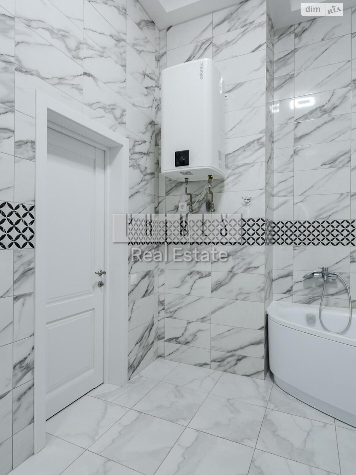 Продажа четырехкомнатной квартиры в Киеве, на ул. Александра Конисского 46/11, район Солдатская Слободка фото 1 Продажа четырехкомнатной квартиры в Киеве, на ул. Александра Конисского 46/11, район Солдатская Слободка фото 1