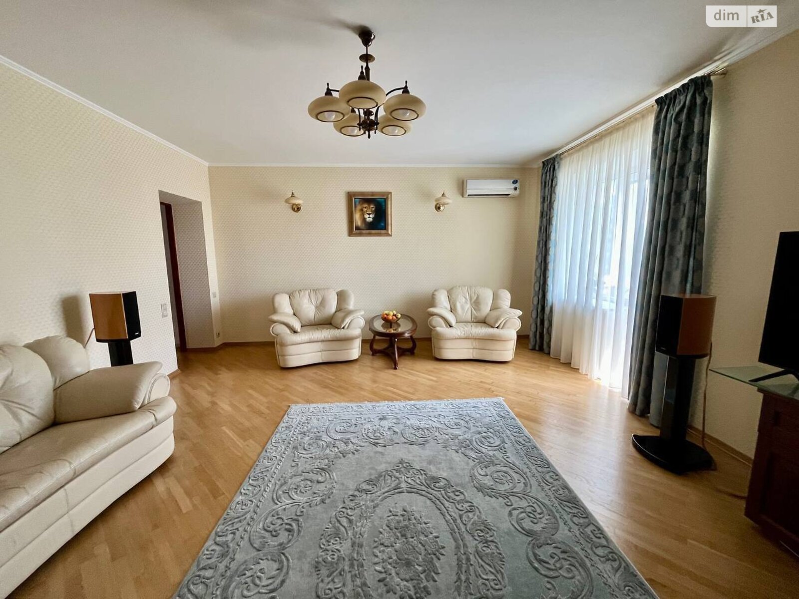 Продаж чотирикімнатної квартири в Києві, на просп. Берестейський 2, район Солдатська Слобідка фото 1 Продаж чотирикімнатної квартири в Києві, на просп. Берестейський 2, район Солдатська Слобідка фото 1