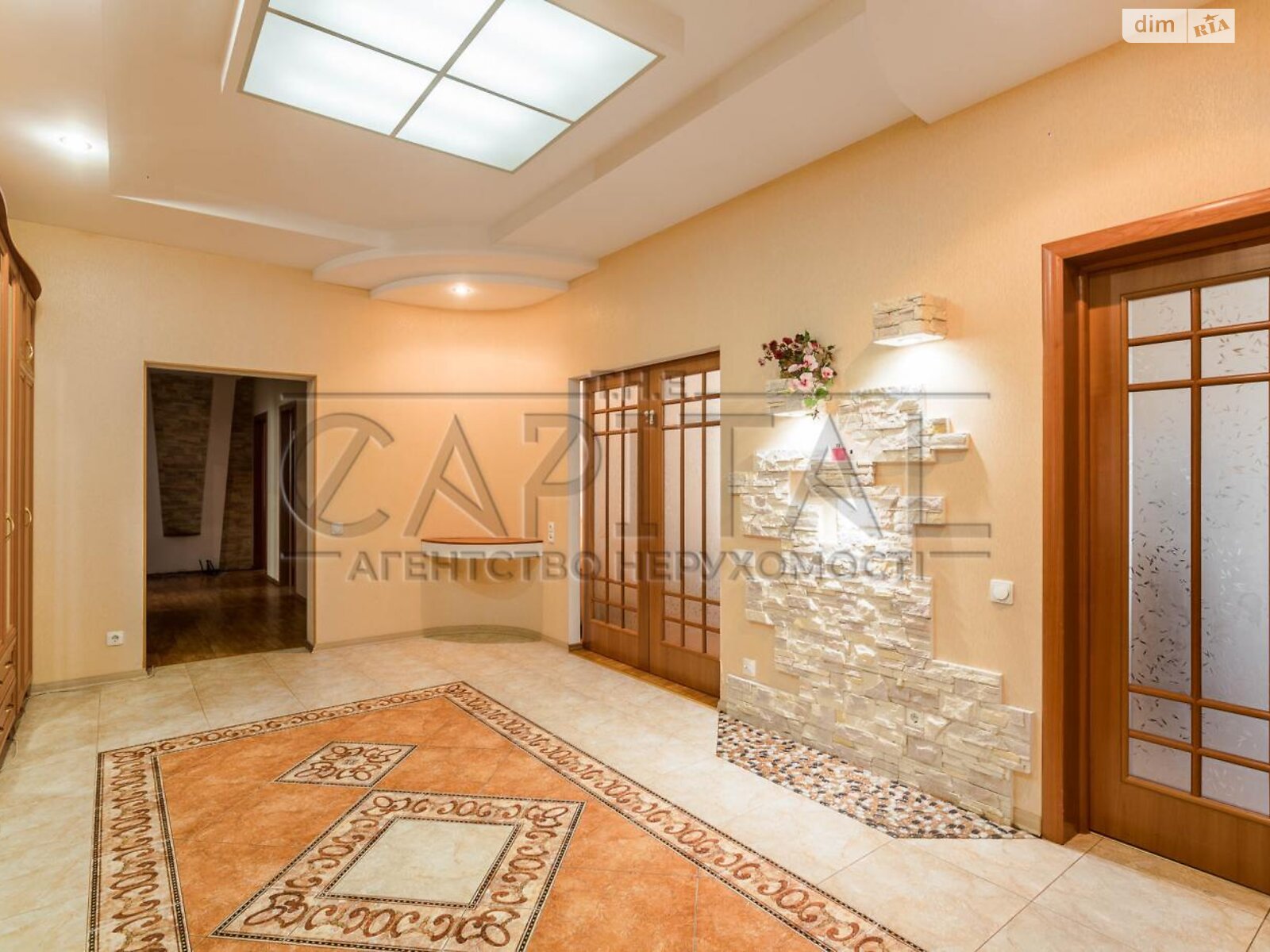 Продажа пятикомнатной квартиры в Киеве, на ул. Дмитриевская (Куреневка) 69, район Солдатская Слободка фото 1 Продажа пятикомнатной квартиры в Киеве, на ул. Дмитриевская (Куреневка) 69, район Солдатская Слободка фото 1
