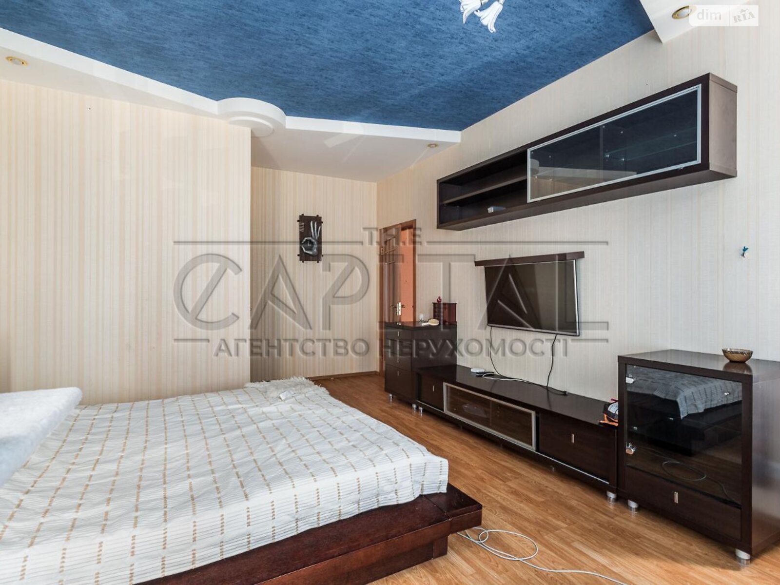 Продажа пятикомнатной квартиры в Киеве, на ул. Дмитриевская 69, район Солдатская Слободка фото 1 Продажа пятикомнатной квартиры в Киеве, на ул. Дмитриевская 69, район Солдатская Слободка фото 1