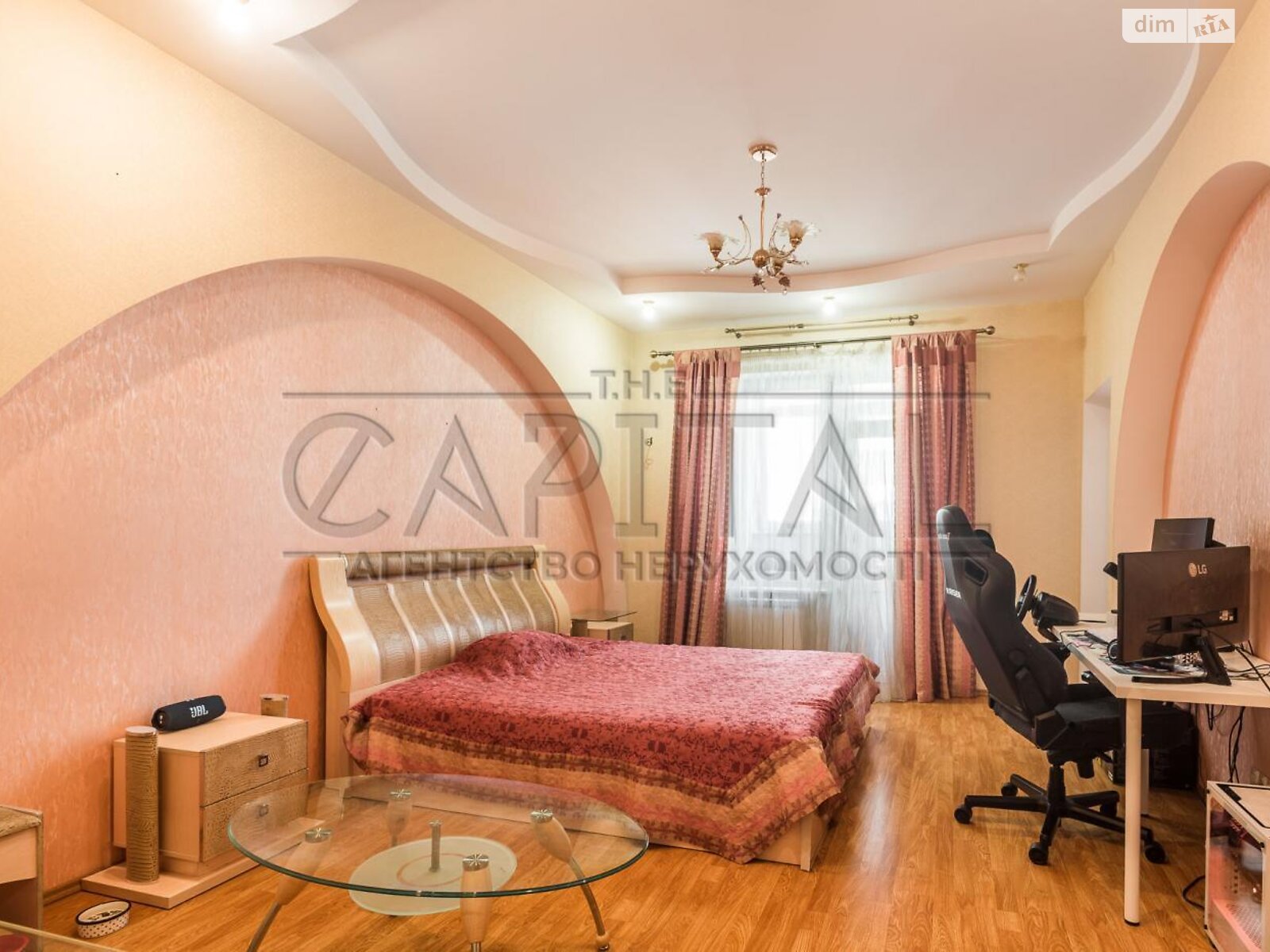 Продажа пятикомнатной квартиры в Киеве, на ул. Дмитриевская 69, район Солдатская Слободка фото 1 Продажа пятикомнатной квартиры в Киеве, на ул. Дмитриевская 69, район Солдатская Слободка фото 1