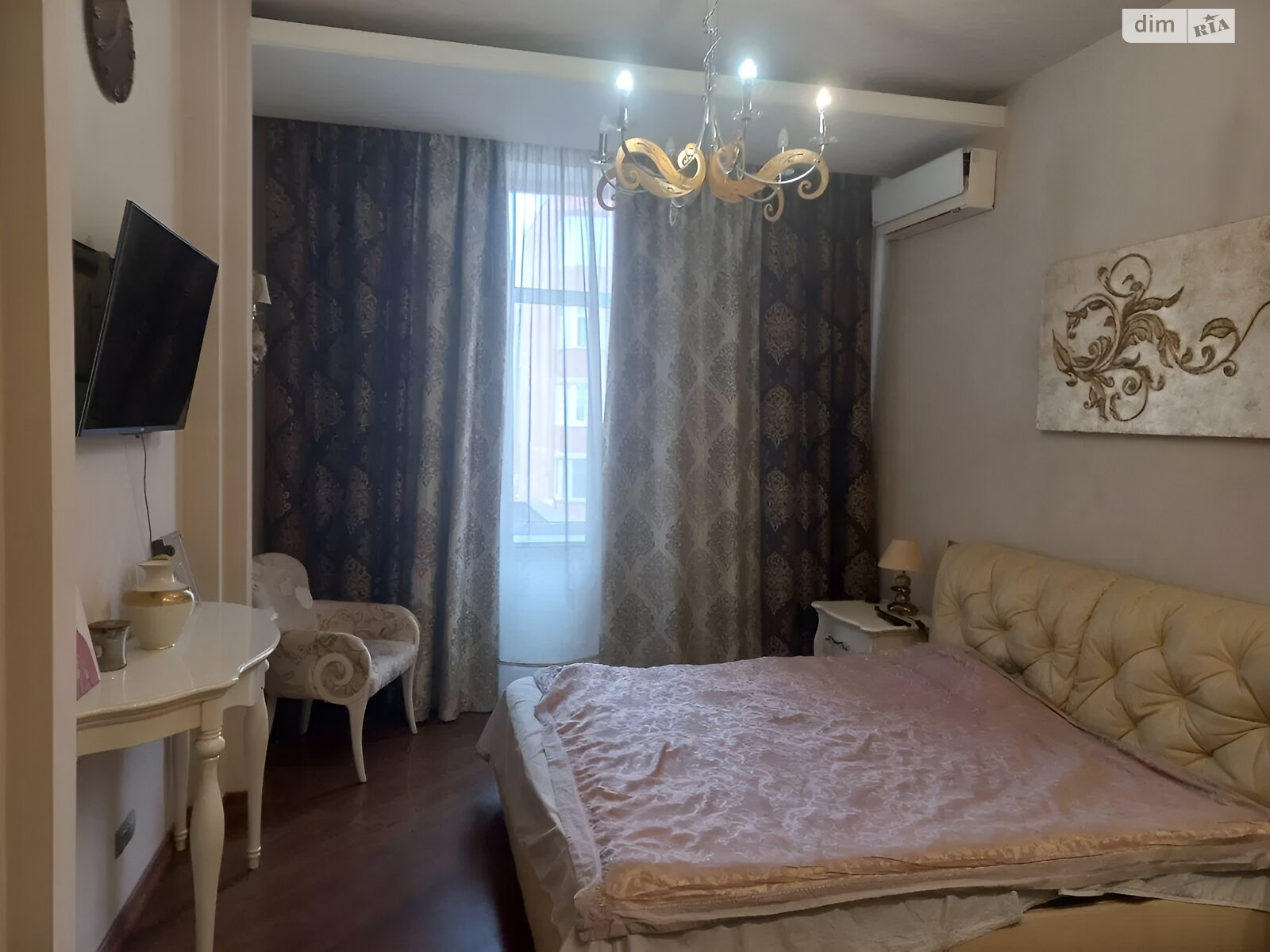 Продажа трехкомнатной квартиры в Киеве, на ул. Дмитриевская 66А, район Солдатская Слободка фото 1 Продажа трехкомнатной квартиры в Киеве, на ул. Дмитриевская 66А, район Солдатская Слободка фото 1