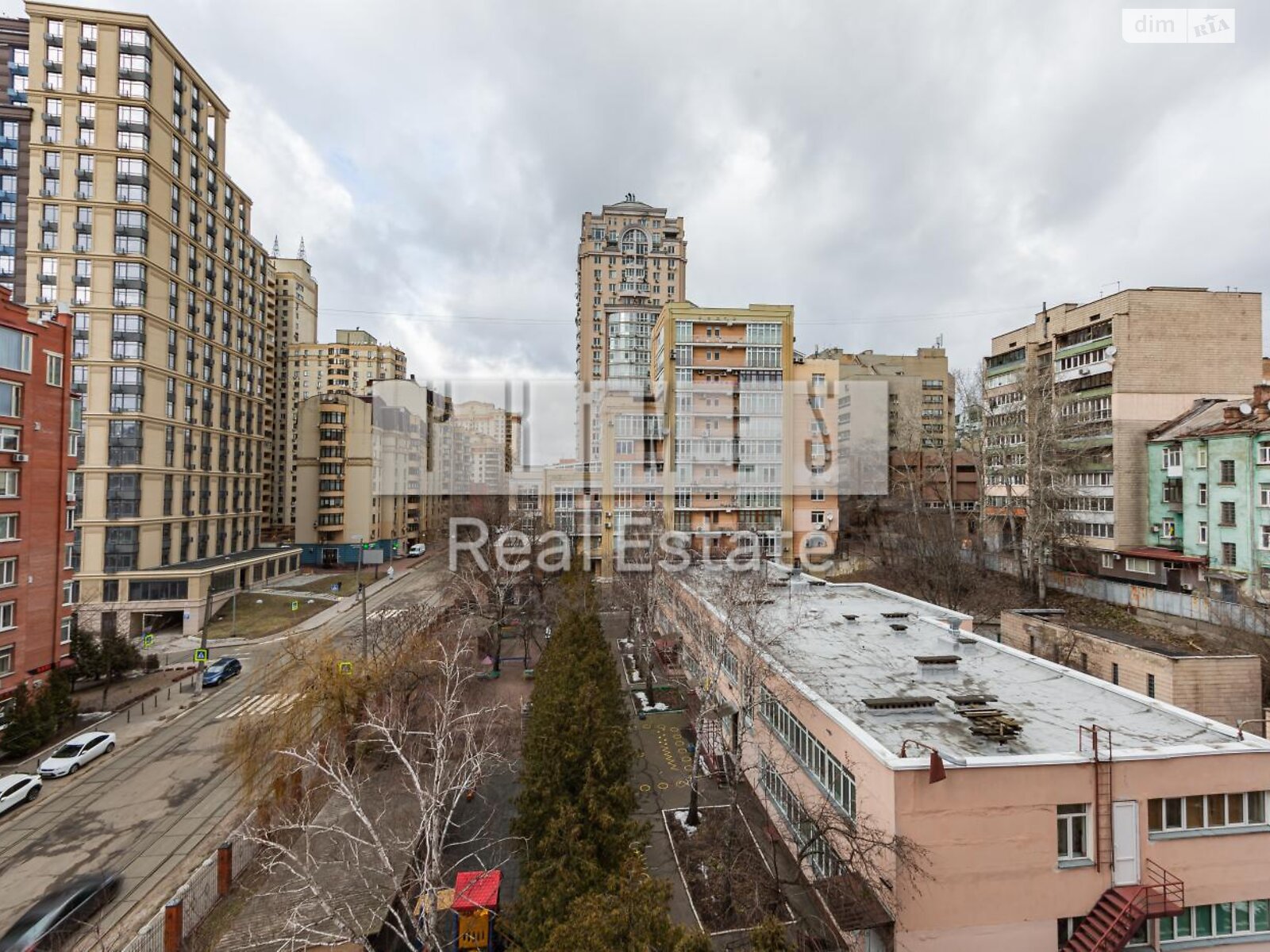 Продажа трехкомнатной квартиры в Киеве, на ул. Дмитриевская 66А, район Солдатская Слободка фото 1 Продажа трехкомнатной квартиры в Киеве, на ул. Дмитриевская 66А, район Солдатская Слободка фото 1