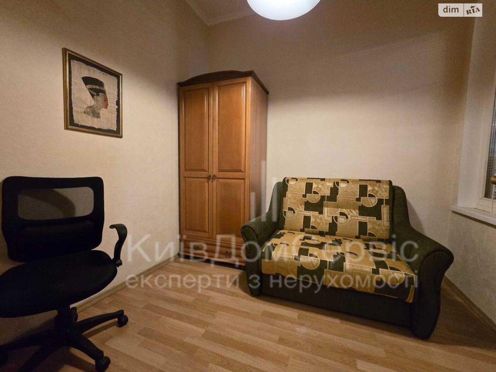 Продаж двокімнатної квартири в Києві, на вул. Дмитрівська 9-11, район Солдатська Слобідка фото 1 Продаж двокімнатної квартири в Києві, на вул. Дмитрівська 9-11, район Солдатська Слобідка фото 1