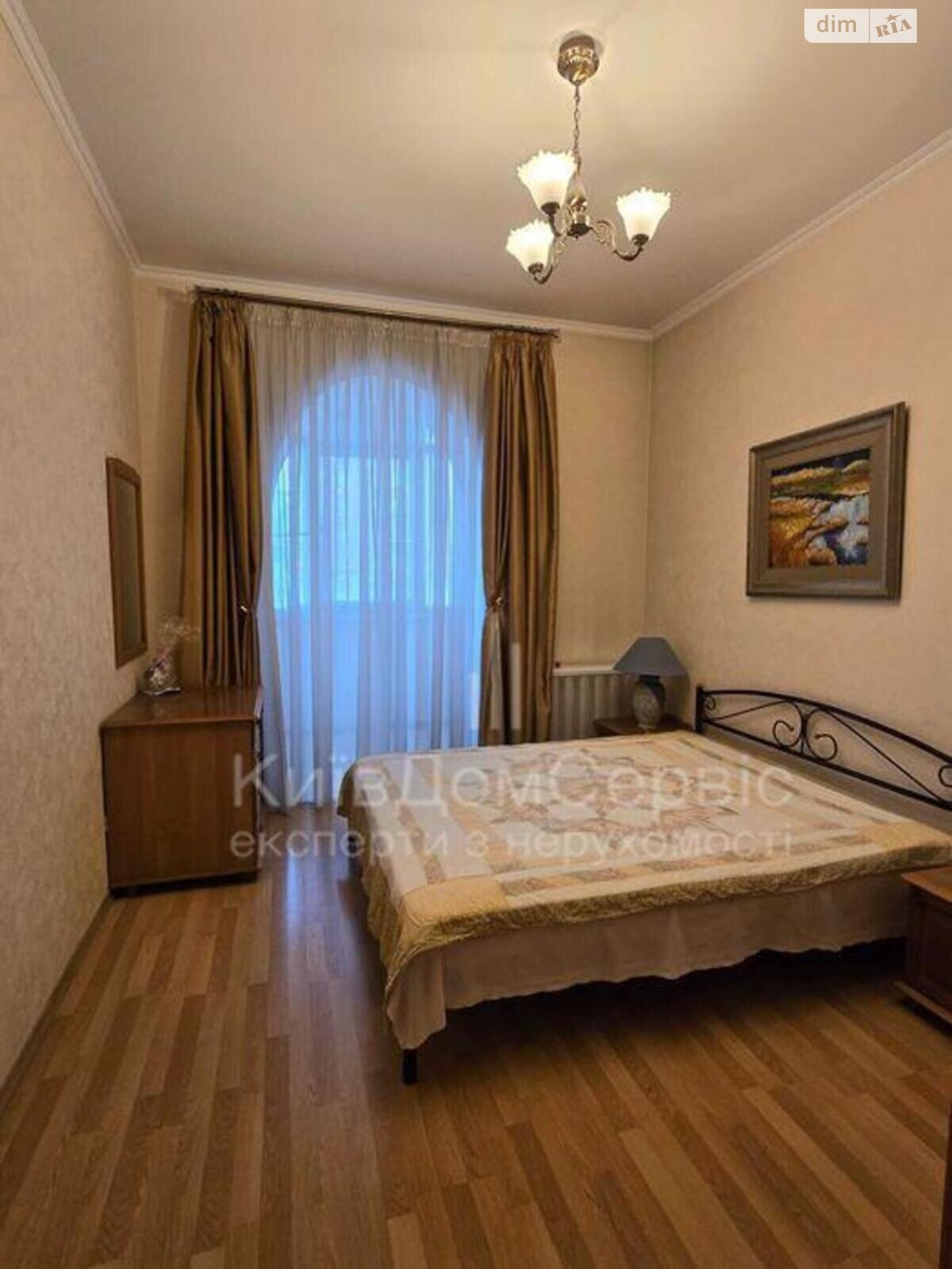 Продаж двокімнатної квартири в Києві, на вул. Дмитрівська 9-11, район Солдатська Слобідка фото 1 Продаж двокімнатної квартири в Києві, на вул. Дмитрівська 9-11, район Солдатська Слобідка фото 1