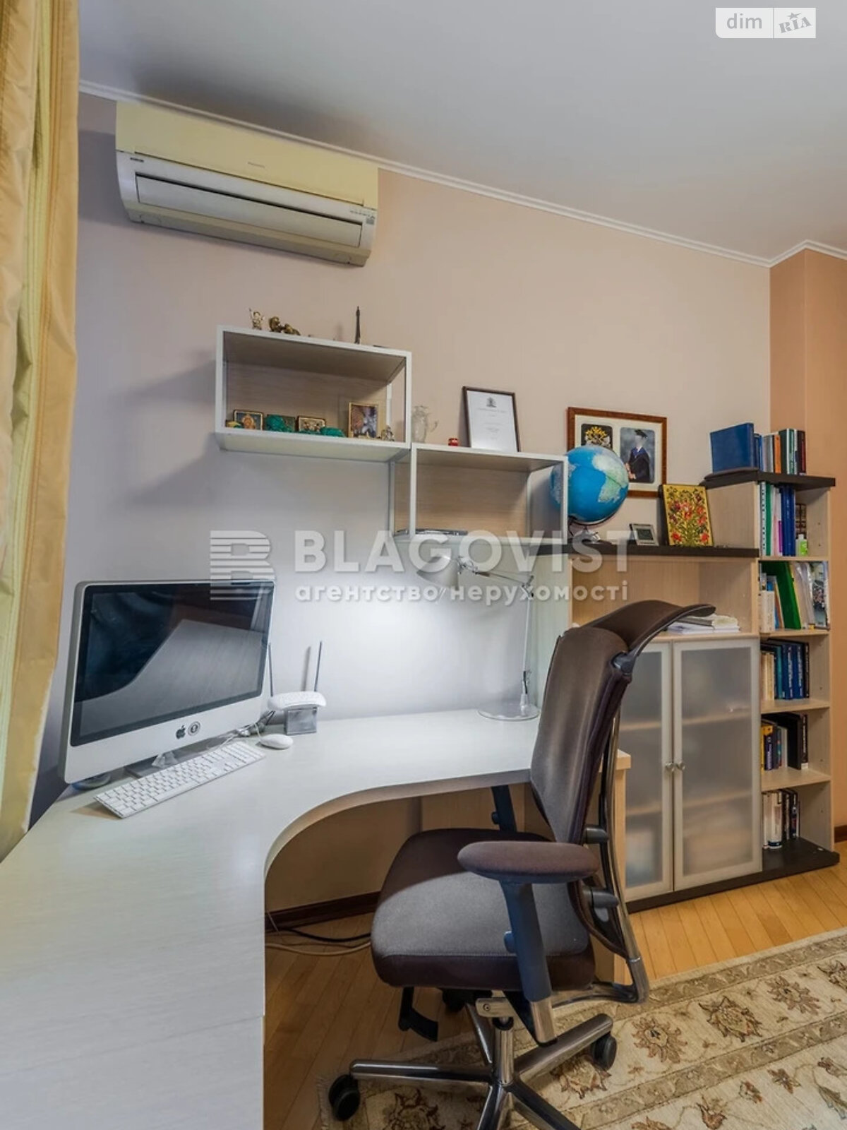 Продажа трехкомнатной квартиры в Киеве, на ул. Дмитриевская 69, район Солдатская Слободка фото 1 Продажа трехкомнатной квартиры в Киеве, на ул. Дмитриевская 69, район Солдатская Слободка фото 1