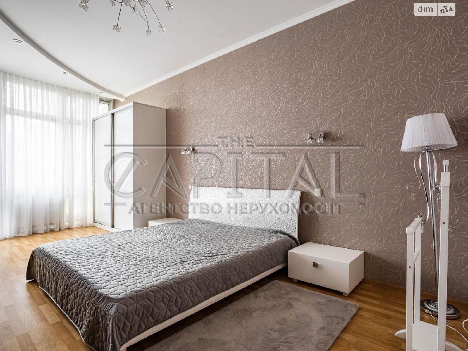 Продаж трикімнатної квартири в Києві, на вул. Дмитрівська 82, район Солдатська Слобідка фото 1 Продаж трикімнатної квартири в Києві, на вул. Дмитрівська 82, район Солдатська Слобідка фото 1