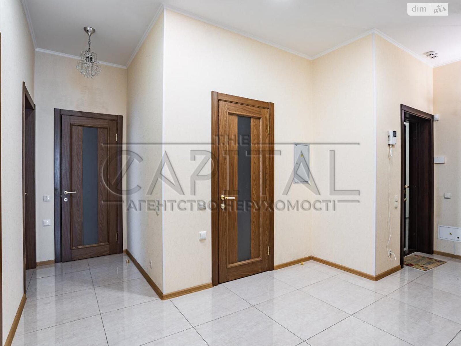 Продажа трехкомнатной квартиры в Киеве, на ул. Дмитриевская 82, район Солдатская Слободка фото 1 Продажа трехкомнатной квартиры в Киеве, на ул. Дмитриевская 82, район Солдатская Слободка фото 1