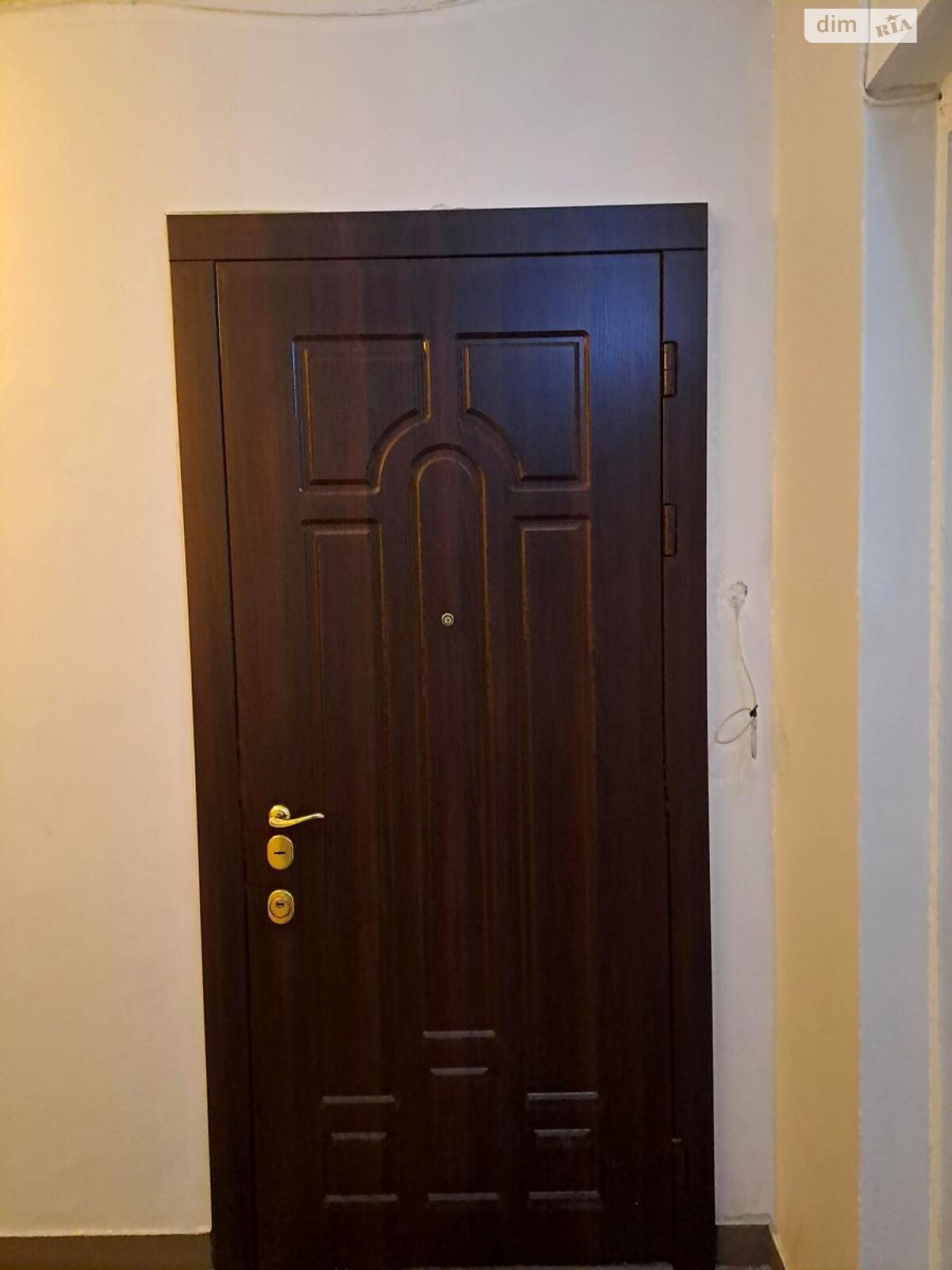 Продаж трикімнатної квартири в Києві, на вул. Дмитрівська 17А, район Солдатська Слобідка фото 1 Продаж трикімнатної квартири в Києві, на вул. Дмитрівська 17А, район Солдатська Слобідка фото 1
