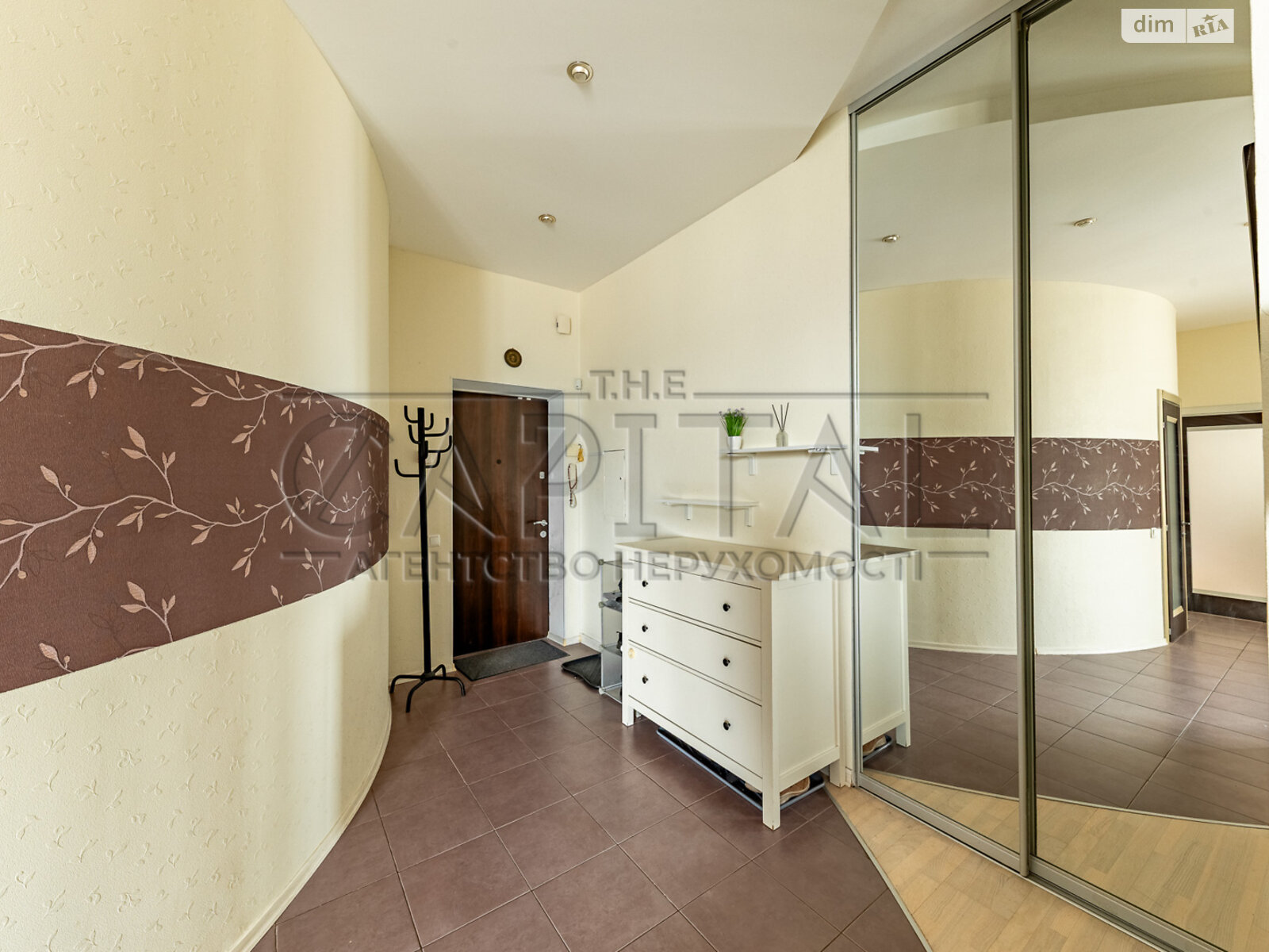 Продаж двокімнатної квартири в Києві, на вул. Дмитрівська 69, район Шевченківський фото 1 Продаж двокімнатної квартири в Києві, на вул. Дмитрівська 69, район Шевченківський фото 1