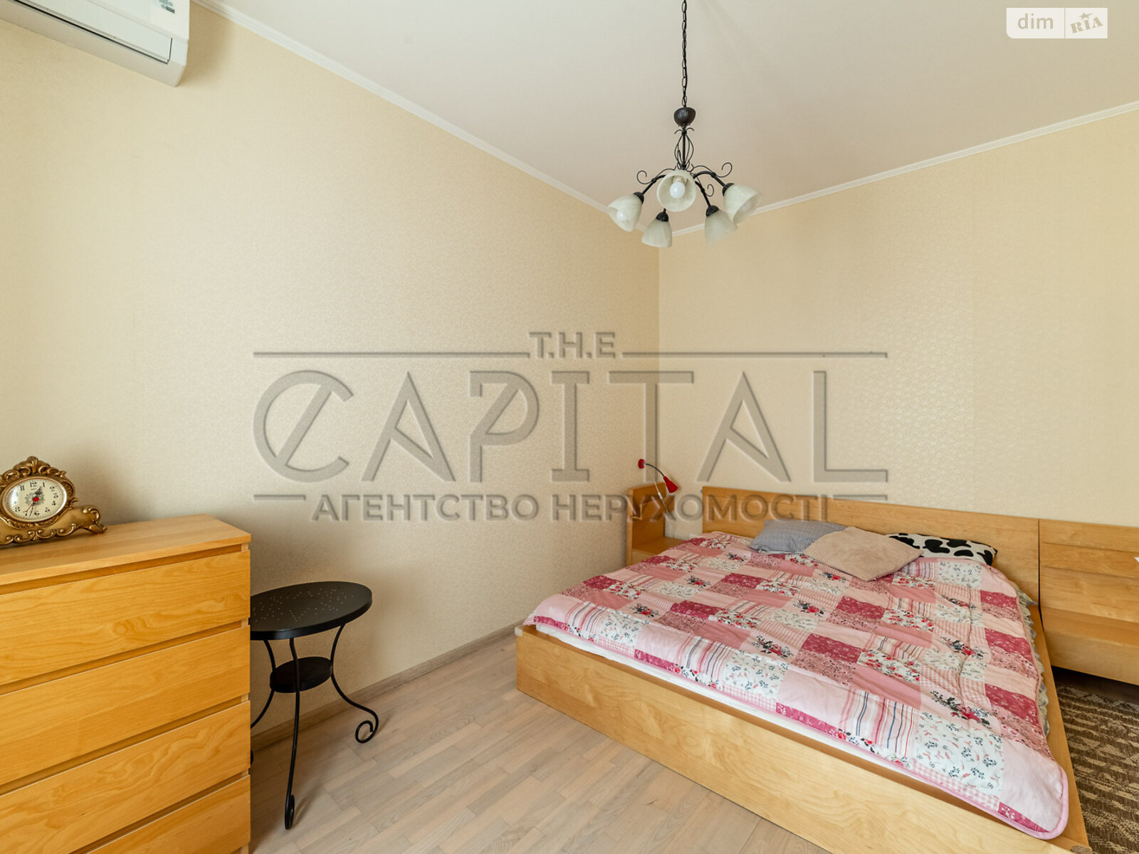 Продаж двокімнатної квартири в Києві, на вул. Дмитрівська 69, район Шевченківський фото 1 Продаж двокімнатної квартири в Києві, на вул. Дмитрівська 69, район Шевченківський фото 1