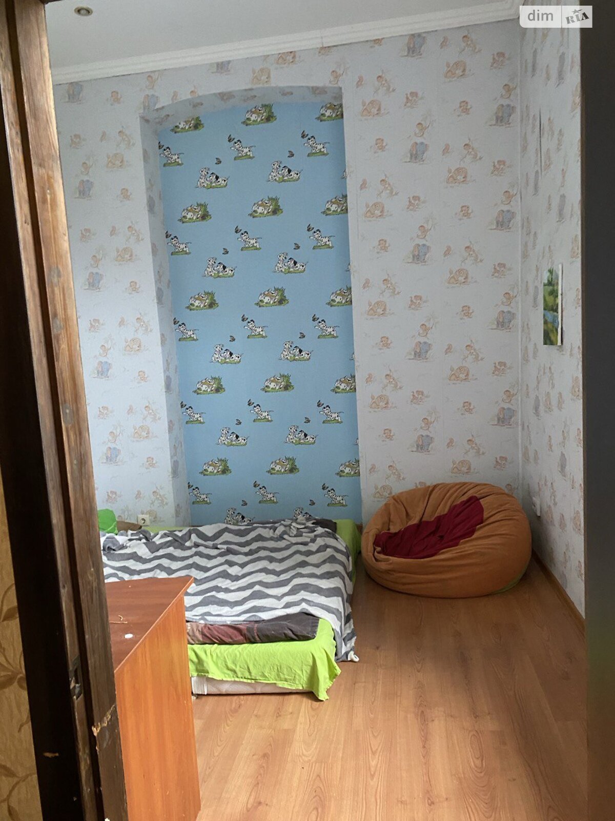 Продаж п`ятикімнатної квартири в Києві, на вул. Дмитрівська 19А, район Солдатська Слобідка фото 1 Продаж п`ятикімнатної квартири в Києві, на вул. Дмитрівська 19А, район Солдатська Слобідка фото 1