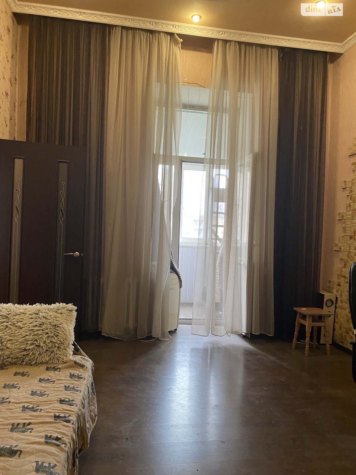 Продаж п`ятикімнатної квартири в Києві, на вул. Дмитрівська 19А, район Солдатська Слобідка фото 1 Продаж п`ятикімнатної квартири в Києві, на вул. Дмитрівська 19А, район Солдатська Слобідка фото 1