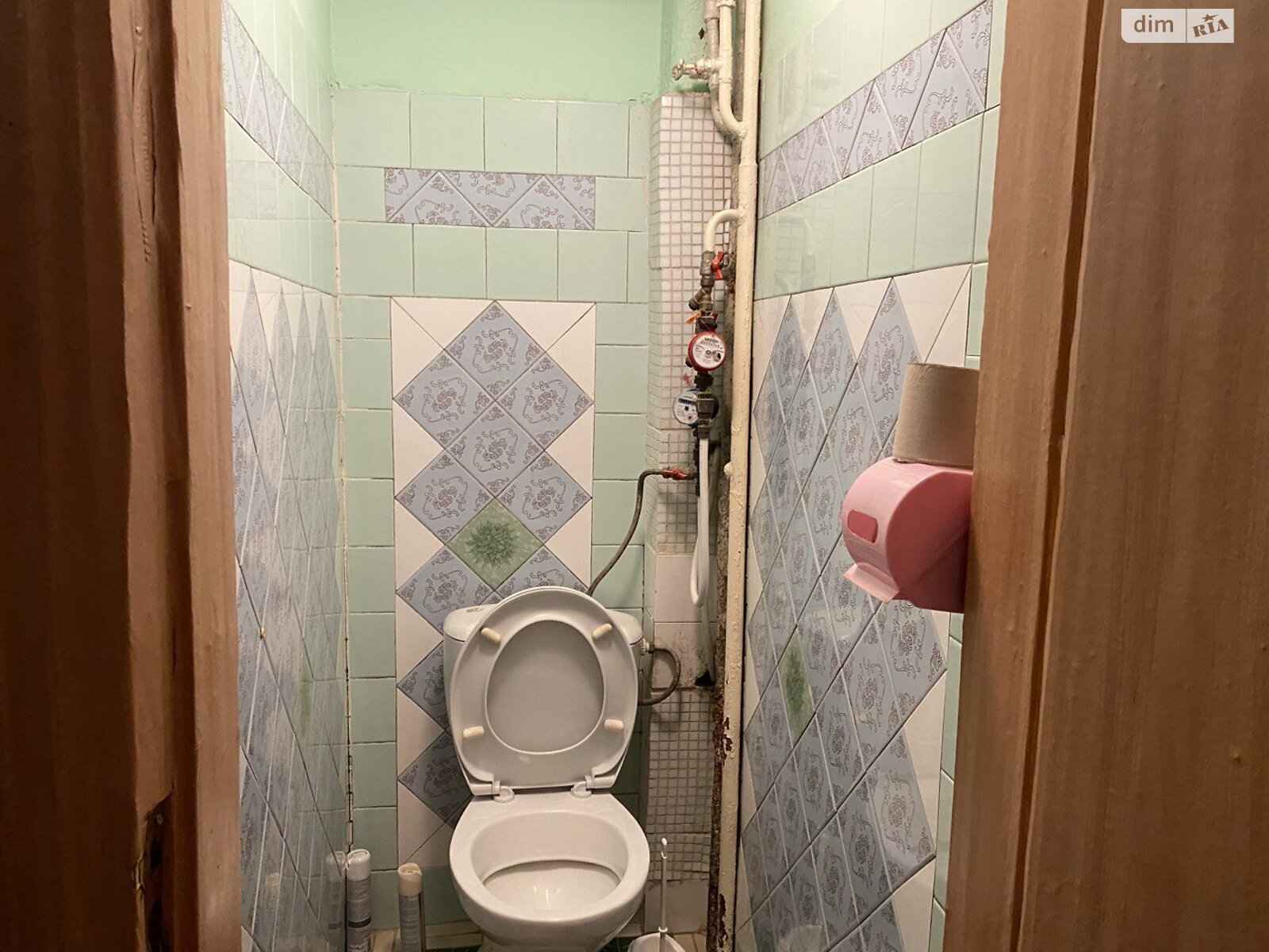 Продаж п`ятикімнатної квартири в Києві, на вул. Дмитрівська 19А, район Солдатська Слобідка фото 1 Продаж п`ятикімнатної квартири в Києві, на вул. Дмитрівська 19А, район Солдатська Слобідка фото 1