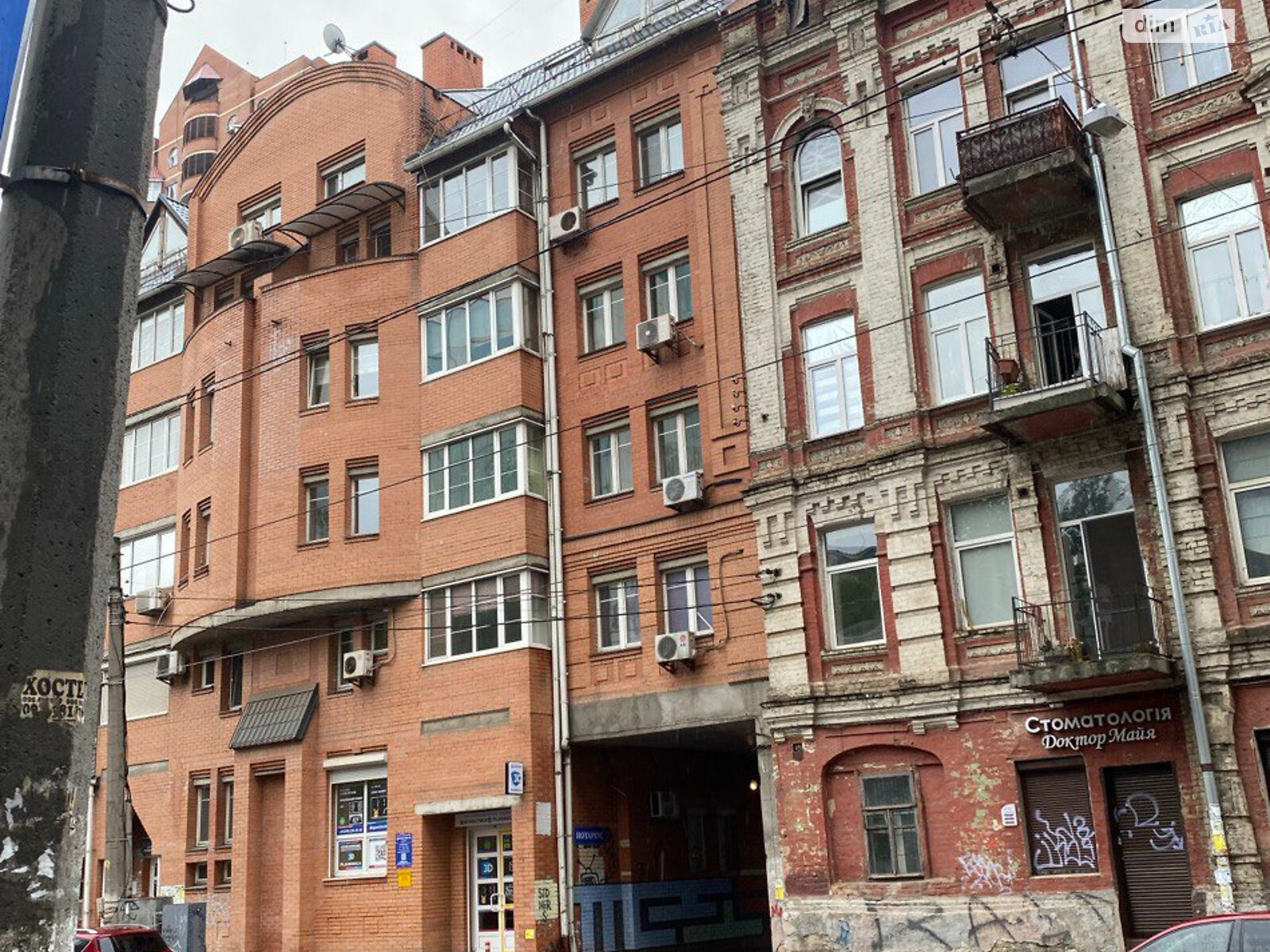 Продаж п`ятикімнатної квартири в Києві, на вул. Дмитрівська 19А, район Солдатська Слобідка фото 1 Продаж п`ятикімнатної квартири в Києві, на вул. Дмитрівська 19А, район Солдатська Слобідка фото 1