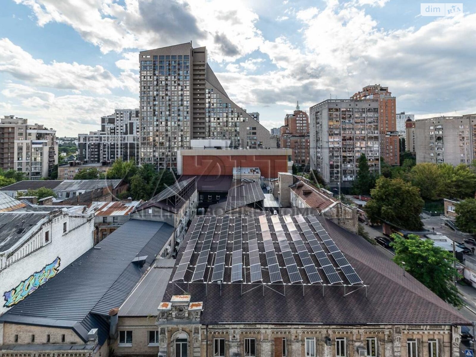 Продажа пятикомнатной квартиры в Киеве, на ул. Дмитриевская 60/19, район Солдатская Слободка фото 1 Продажа пятикомнатной квартиры в Киеве, на ул. Дмитриевская 60/19, район Солдатская Слободка фото 1