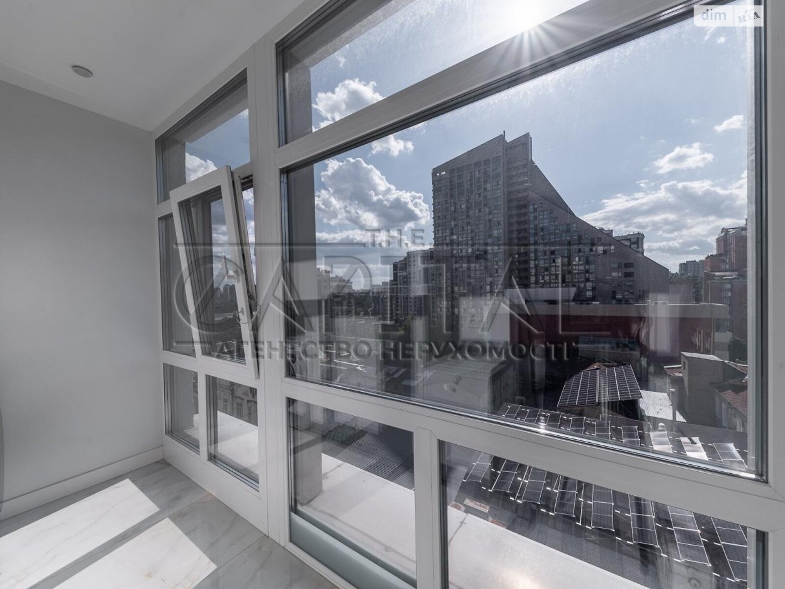 Продажа пятикомнатной квартиры в Киеве, на ул. Дмитриевская 60/19, район Солдатская Слободка фото 1 Продажа пятикомнатной квартиры в Киеве, на ул. Дмитриевская 60/19, район Солдатская Слободка фото 1