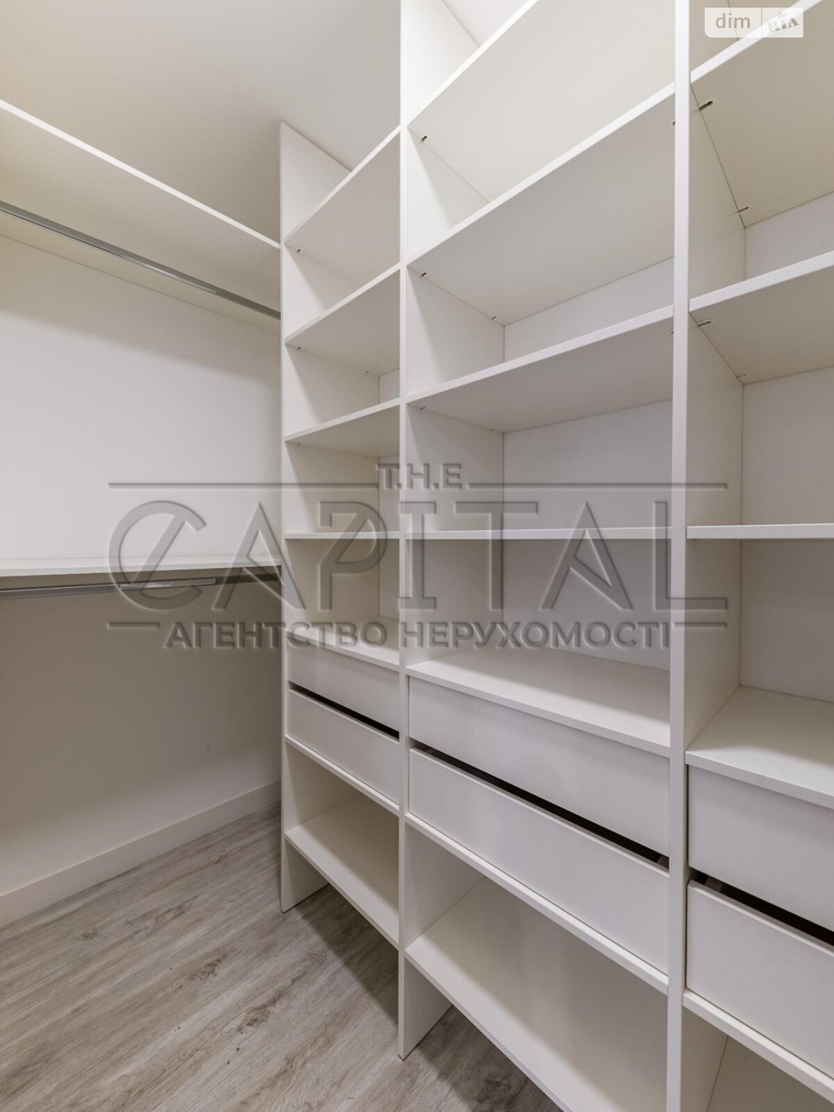 Продажа пятикомнатной квартиры в Киеве, на ул. Дмитриевская 60/19, район Солдатская Слободка фото 1 Продажа пятикомнатной квартиры в Киеве, на ул. Дмитриевская 60/19, район Солдатская Слободка фото 1