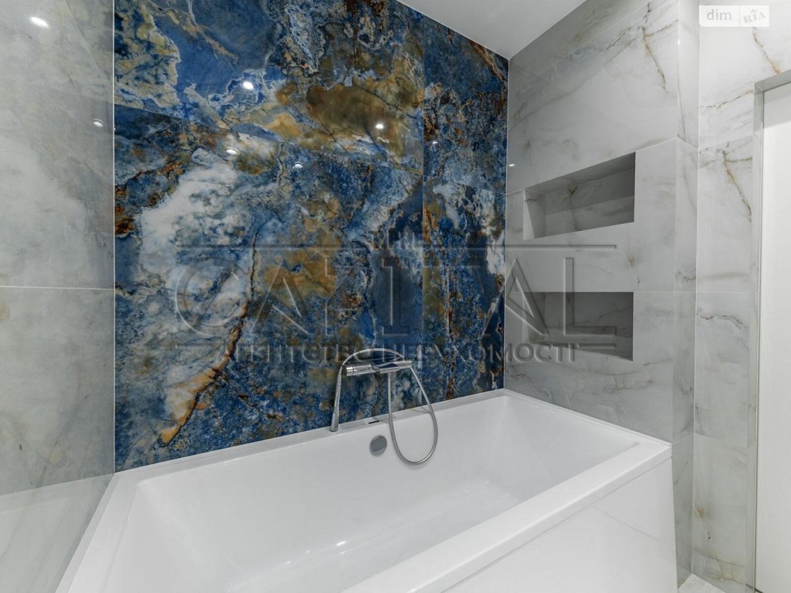 Продажа пятикомнатной квартиры в Киеве, на ул. Дмитриевская 60/19, район Солдатская Слободка фото 1 Продажа пятикомнатной квартиры в Киеве, на ул. Дмитриевская 60/19, район Солдатская Слободка фото 1