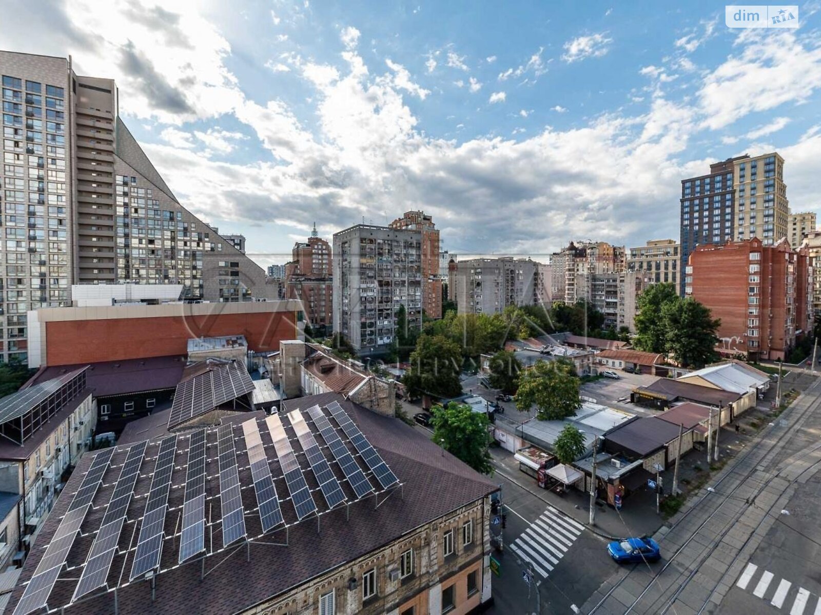 Продажа пятикомнатной квартиры в Киеве, на ул. Дмитриевская 60/19, район Солдатская Слободка фото 1 Продажа пятикомнатной квартиры в Киеве, на ул. Дмитриевская 60/19, район Солдатская Слободка фото 1