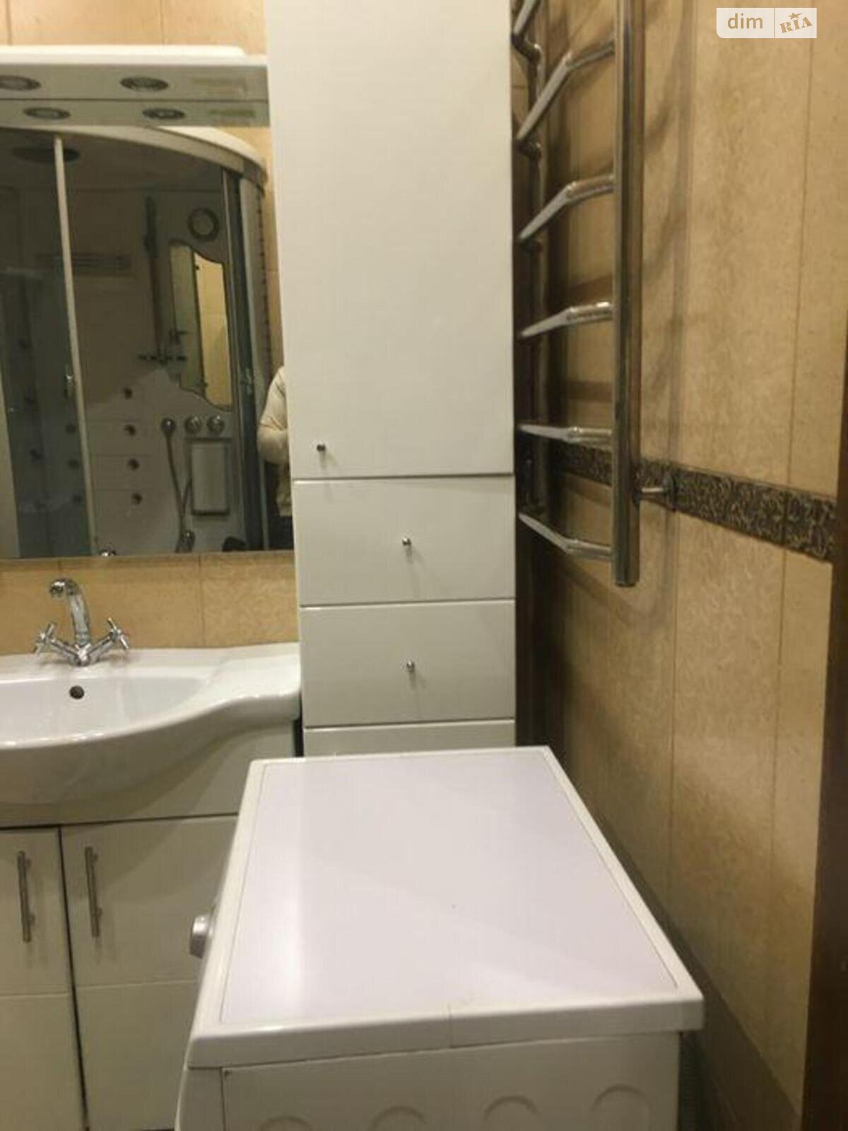 Продаж трикімнатної квартири в Києві, на вул. Дмитрівська 69, район Солдатська Слобідка фото 1 Продаж трикімнатної квартири в Києві, на вул. Дмитрівська 69, район Солдатська Слобідка фото 1