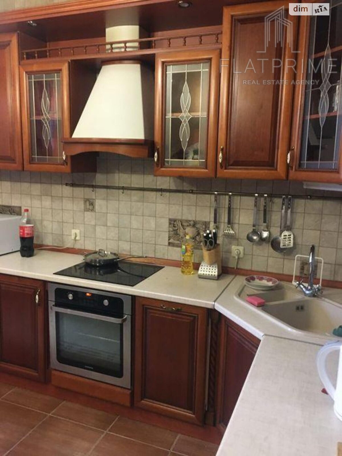 Продаж трикімнатної квартири в Києві, на вул. Дмитрівська 69, район Солдатська Слобідка фото 1 Продаж трикімнатної квартири в Києві, на вул. Дмитрівська 69, район Солдатська Слобідка фото 1