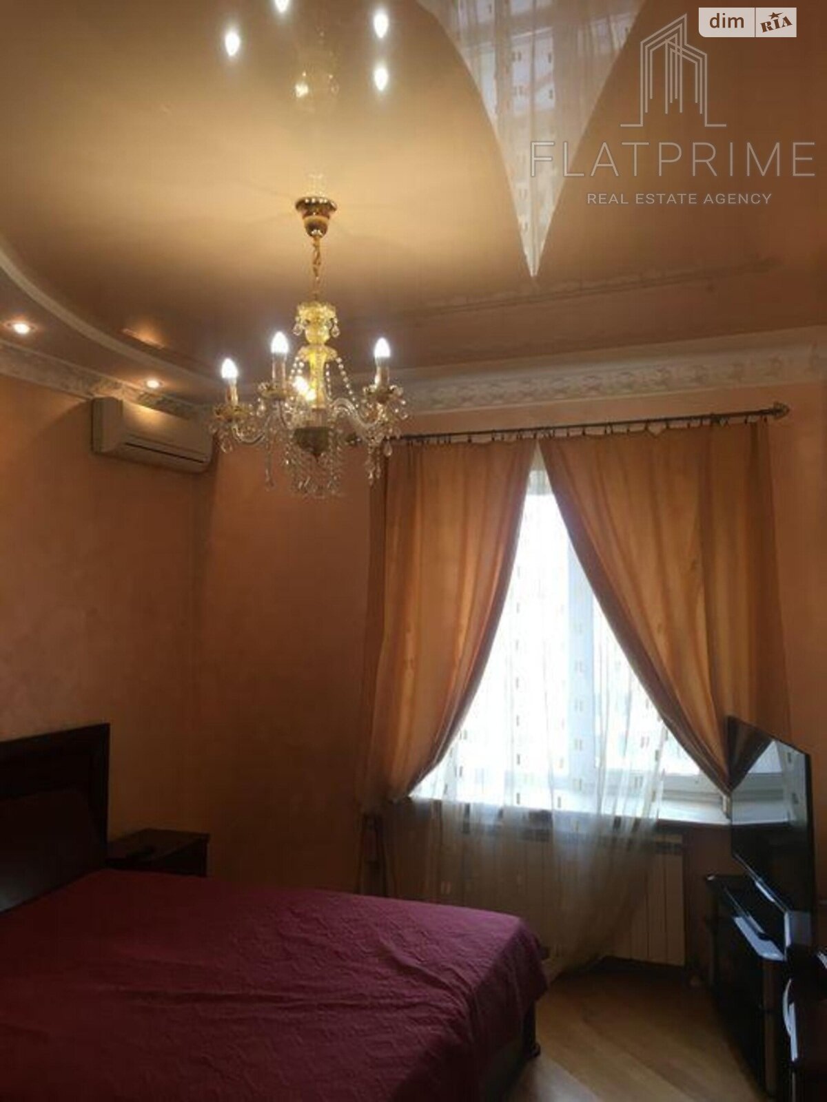 Продаж трикімнатної квартири в Києві, на вул. Дмитрівська 69, район Солдатська Слобідка фото 1 Продаж трикімнатної квартири в Києві, на вул. Дмитрівська 69, район Солдатська Слобідка фото 1