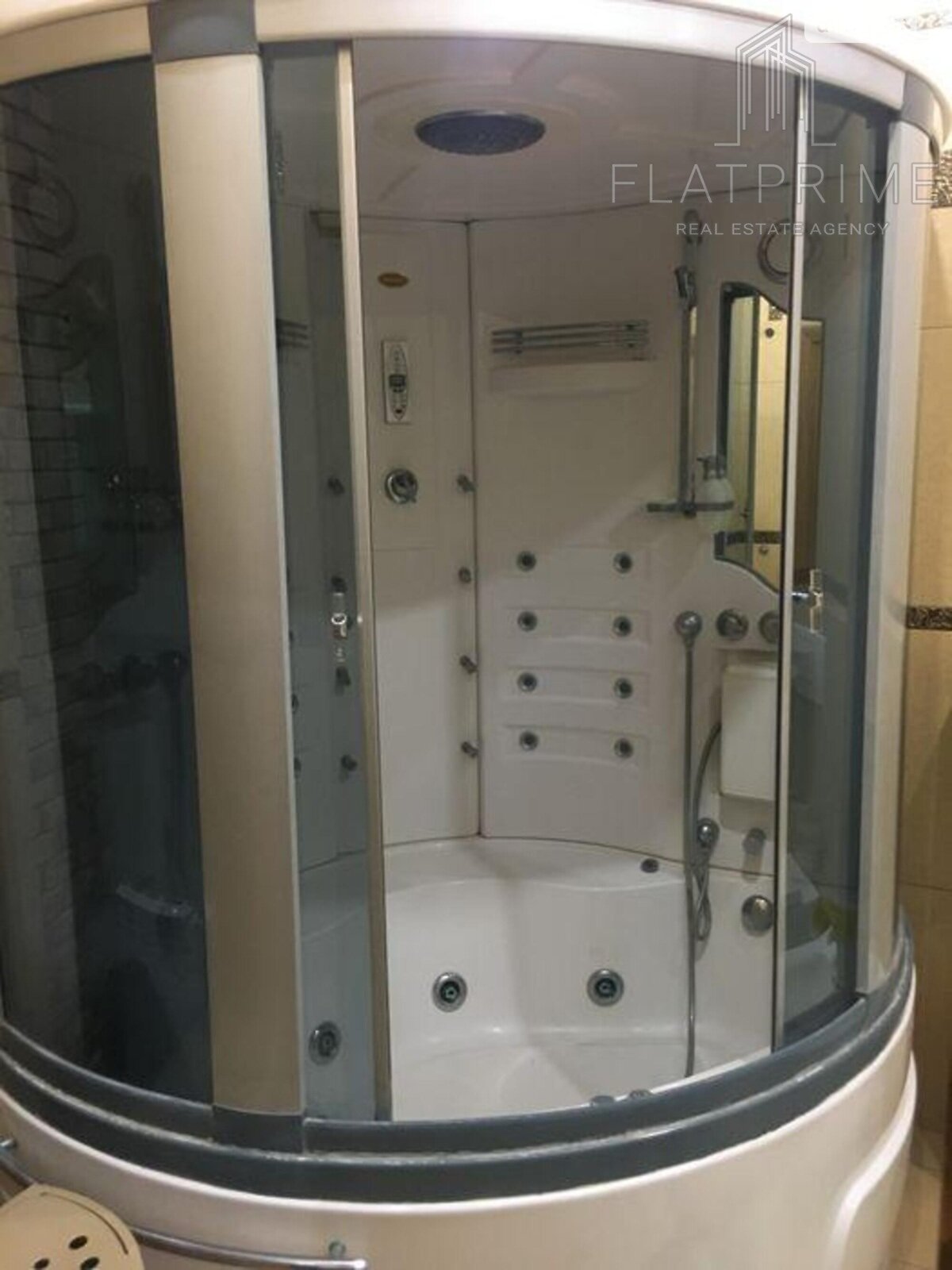 Продаж трикімнатної квартири в Києві, на вул. Дмитрівська 69, район Солдатська Слобідка фото 1 Продаж трикімнатної квартири в Києві, на вул. Дмитрівська 69, район Солдатська Слобідка фото 1