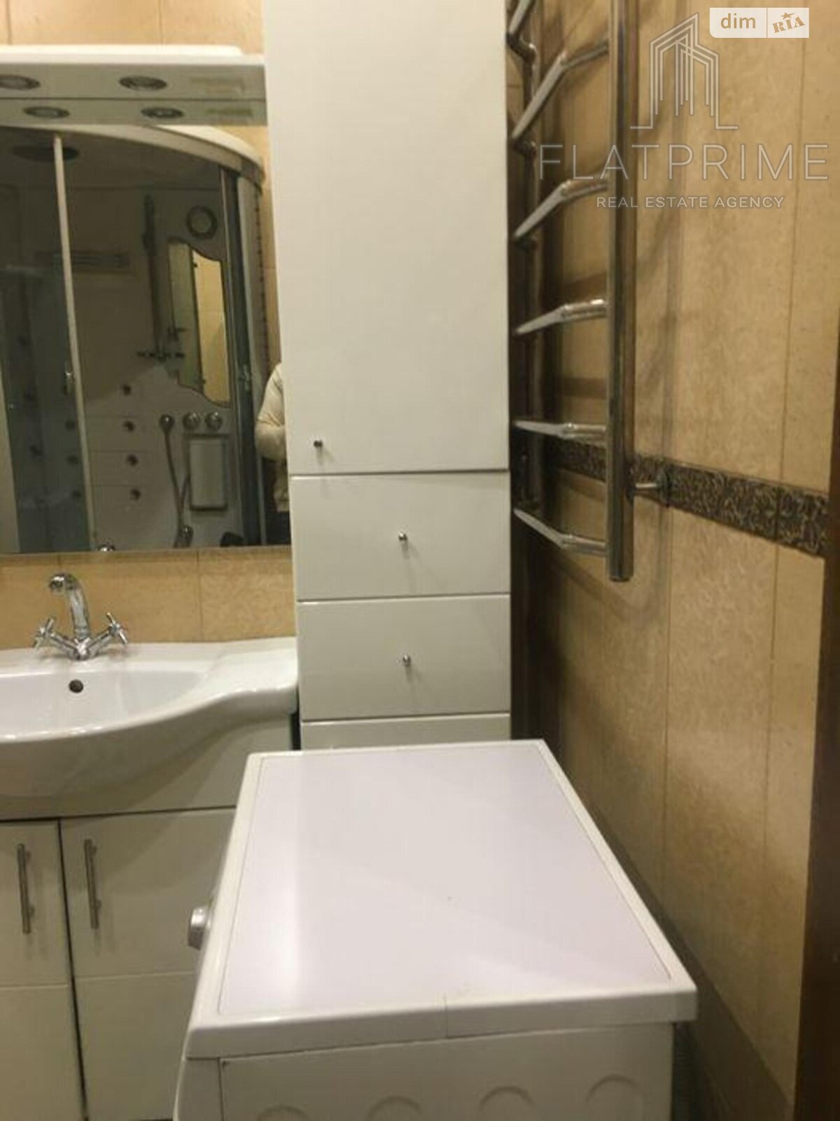 Продаж трикімнатної квартири в Києві, на вул. Дмитрівська 69, район Солдатська Слобідка фото 1 Продаж трикімнатної квартири в Києві, на вул. Дмитрівська 69, район Солдатська Слобідка фото 1