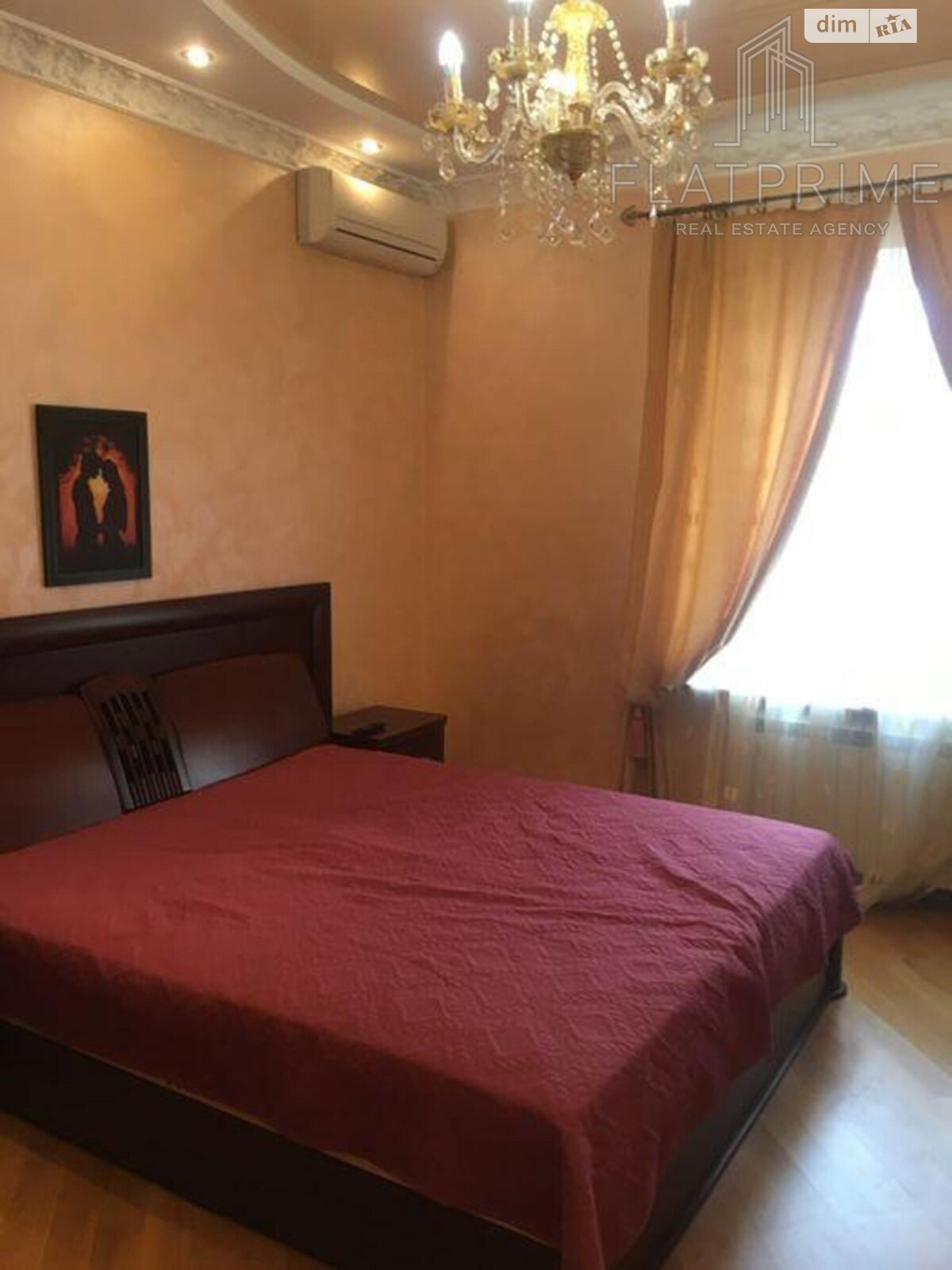 Продаж трикімнатної квартири в Києві, на вул. Дмитрівська 69, район Солдатська Слобідка фото 1 Продаж трикімнатної квартири в Києві, на вул. Дмитрівська 69, район Солдатська Слобідка фото 1