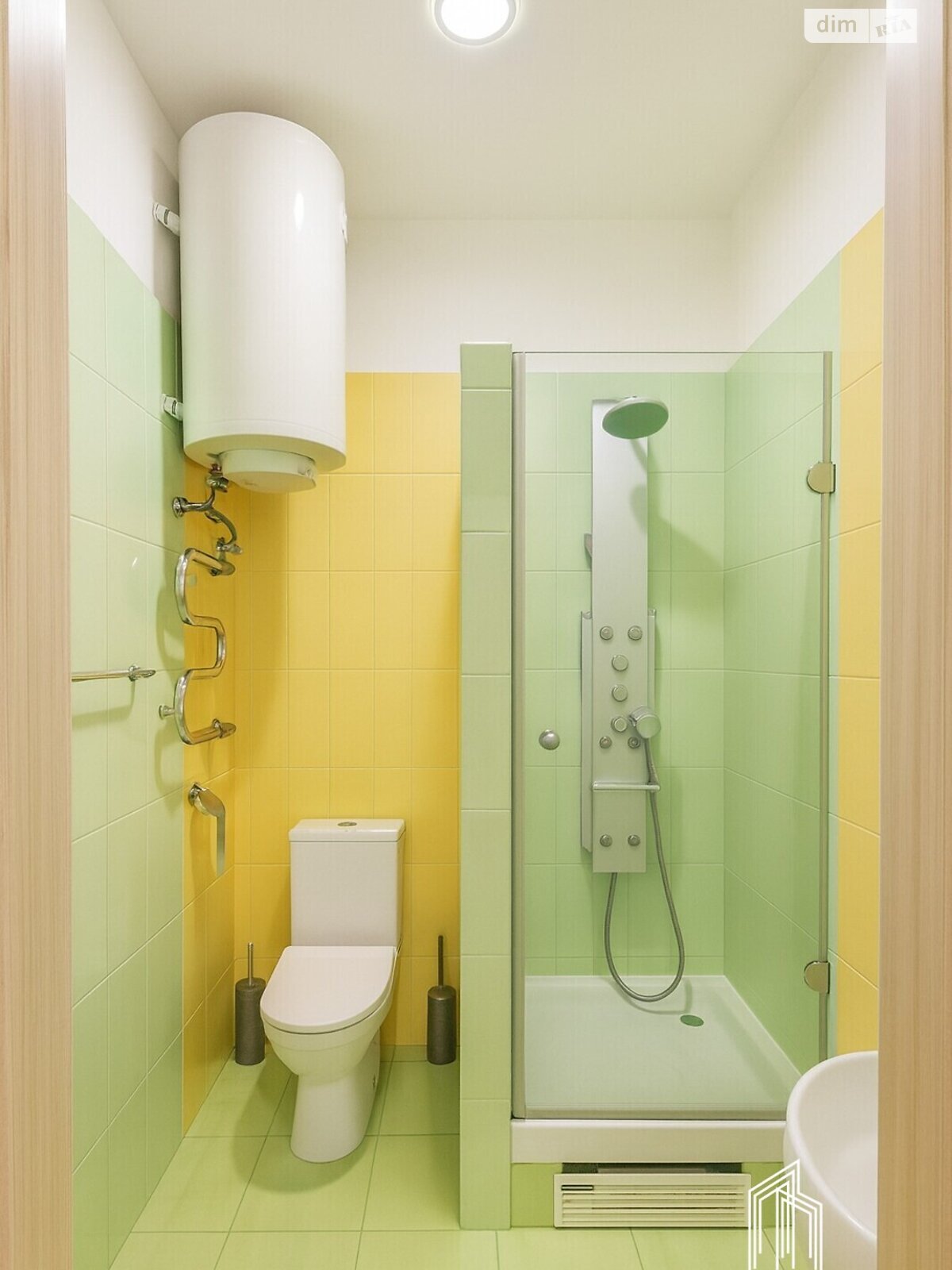 Продаж п`ятикімнатної квартири в Києві, на вул. Дмитрівська 69, кв. 198, район Солдатська Слобідка фото 1 Продаж п`ятикімнатної квартири в Києві, на вул. Дмитрівська 69, кв. 198, район Солдатська Слобідка фото 1