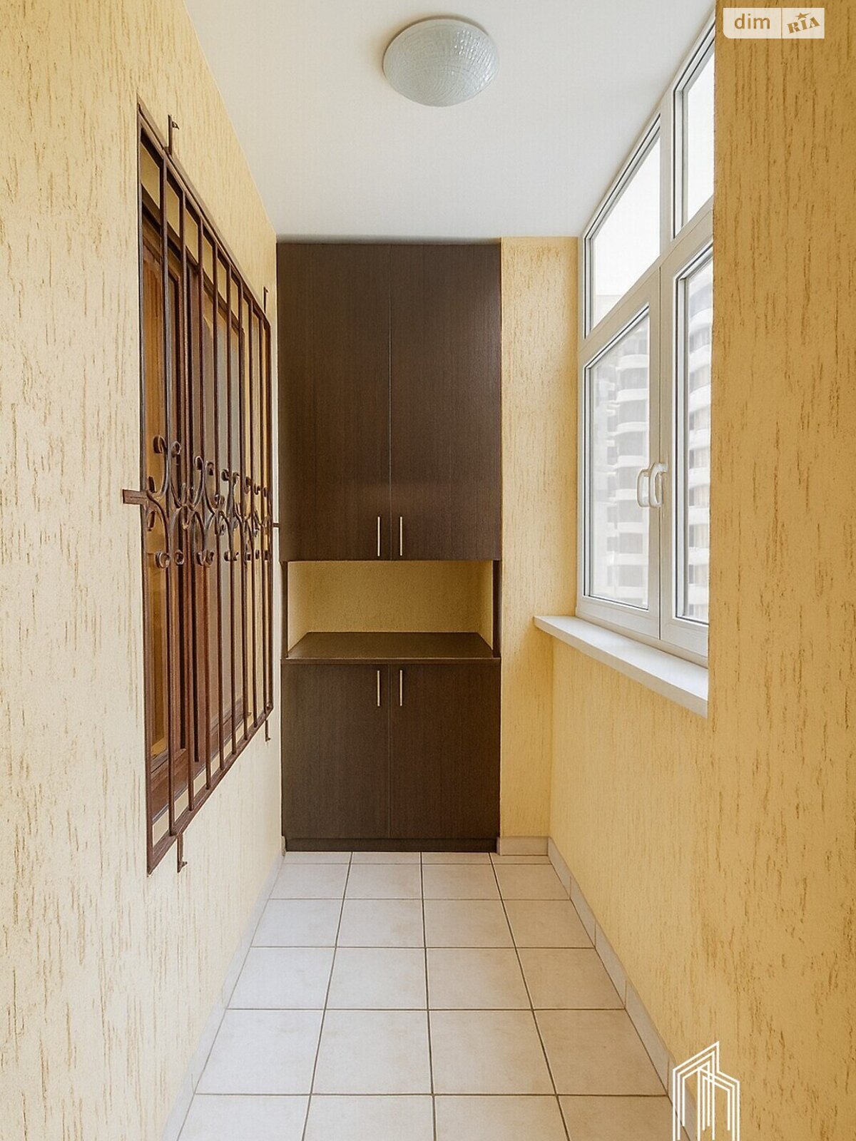 Продаж п`ятикімнатної квартири в Києві, на вул. Дмитрівська 69, кв. 198, район Солдатська Слобідка фото 1 Продаж п`ятикімнатної квартири в Києві, на вул. Дмитрівська 69, кв. 198, район Солдатська Слобідка фото 1