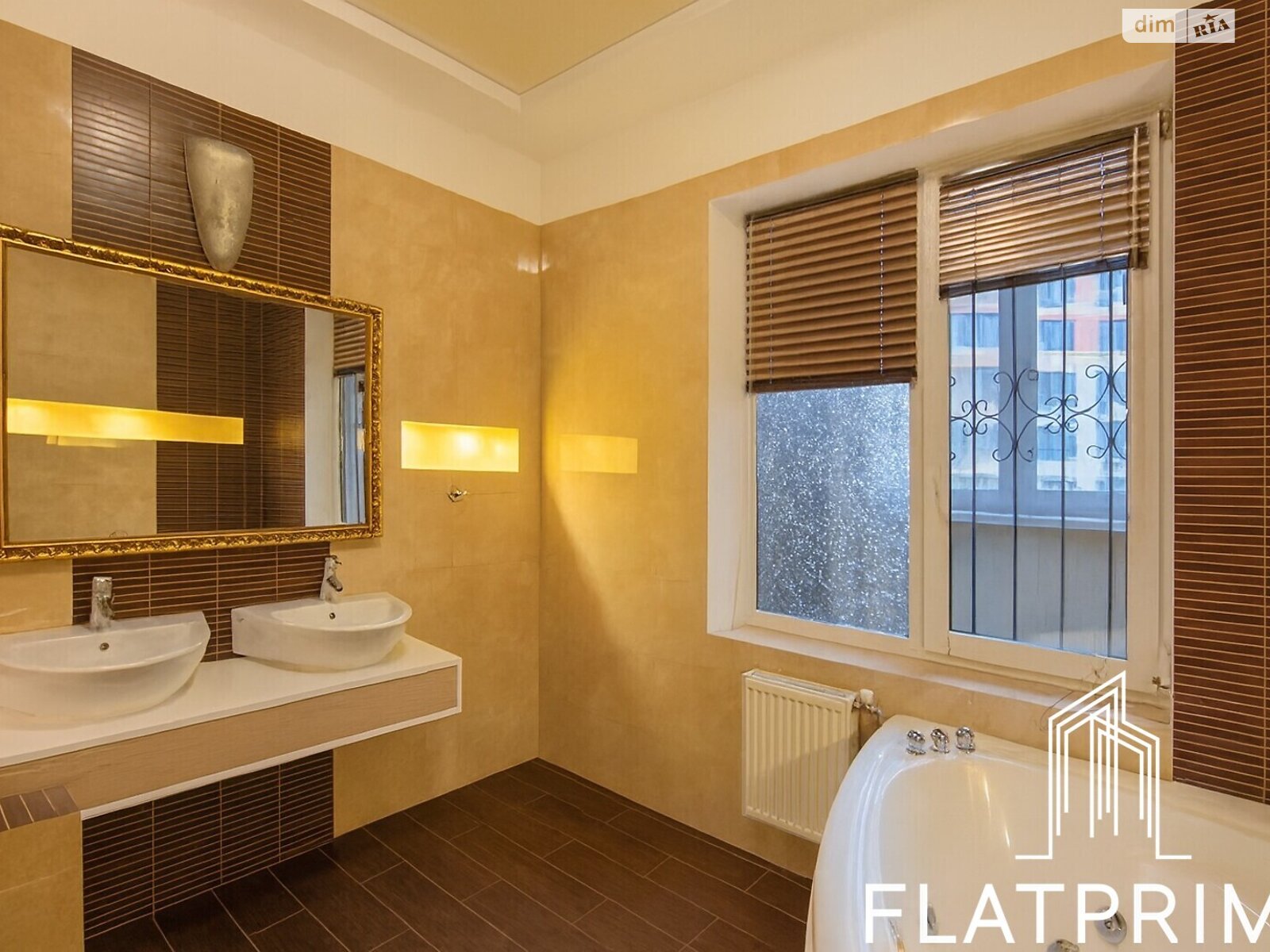 Продаж п`ятикімнатної квартири в Києві, на вул. Дмитрівська 69, кв. 198, район Солдатська Слобідка фото 1 Продаж п`ятикімнатної квартири в Києві, на вул. Дмитрівська 69, кв. 198, район Солдатська Слобідка фото 1