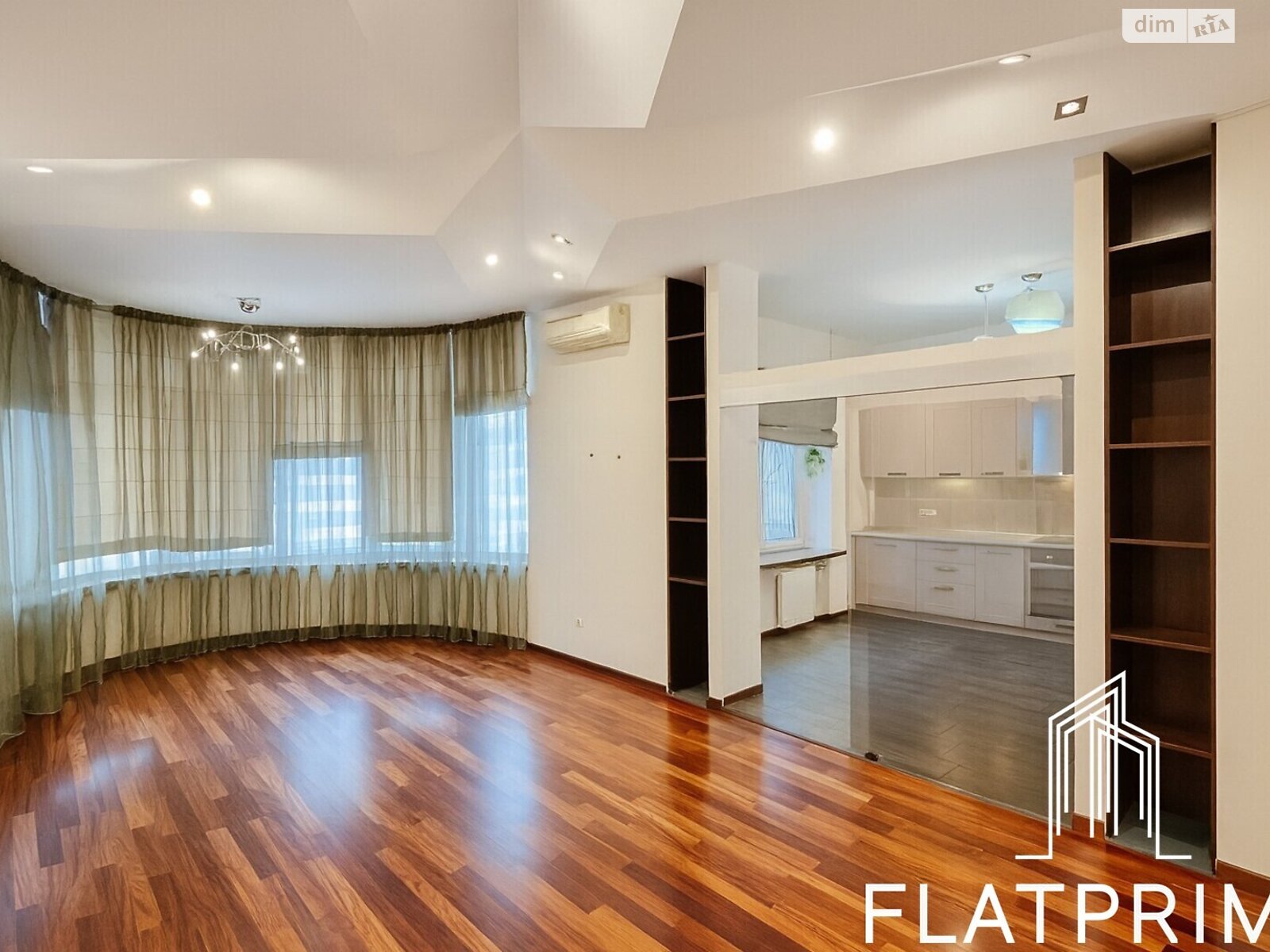 Продаж п`ятикімнатної квартири в Києві, на вул. Дмитрівська 69, кв. 198, район Солдатська Слобідка фото 1 Продаж п`ятикімнатної квартири в Києві, на вул. Дмитрівська 69, кв. 198, район Солдатська Слобідка фото 1