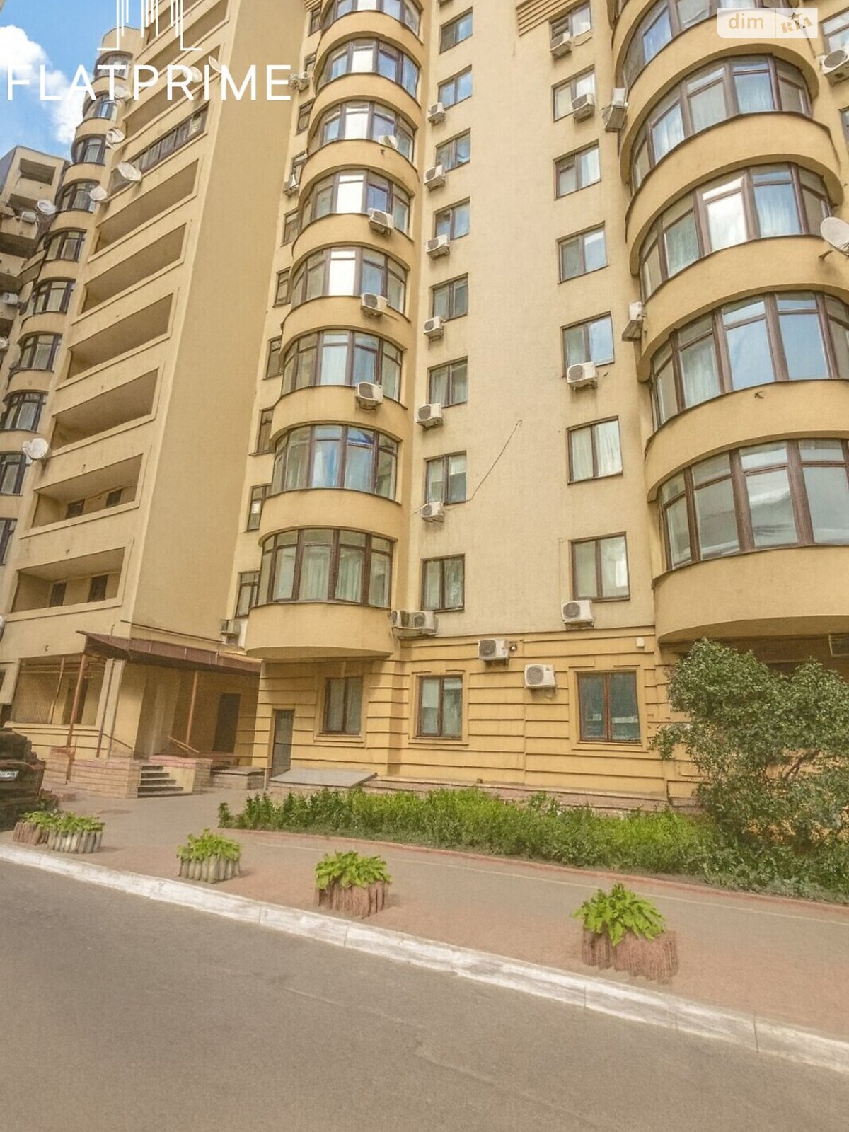 Продаж п`ятикімнатної квартири в Києві, на вул. Дмитрівська 69, кв. 198, район Солдатська Слобідка фото 1 Продаж п`ятикімнатної квартири в Києві, на вул. Дмитрівська 69, кв. 198, район Солдатська Слобідка фото 1