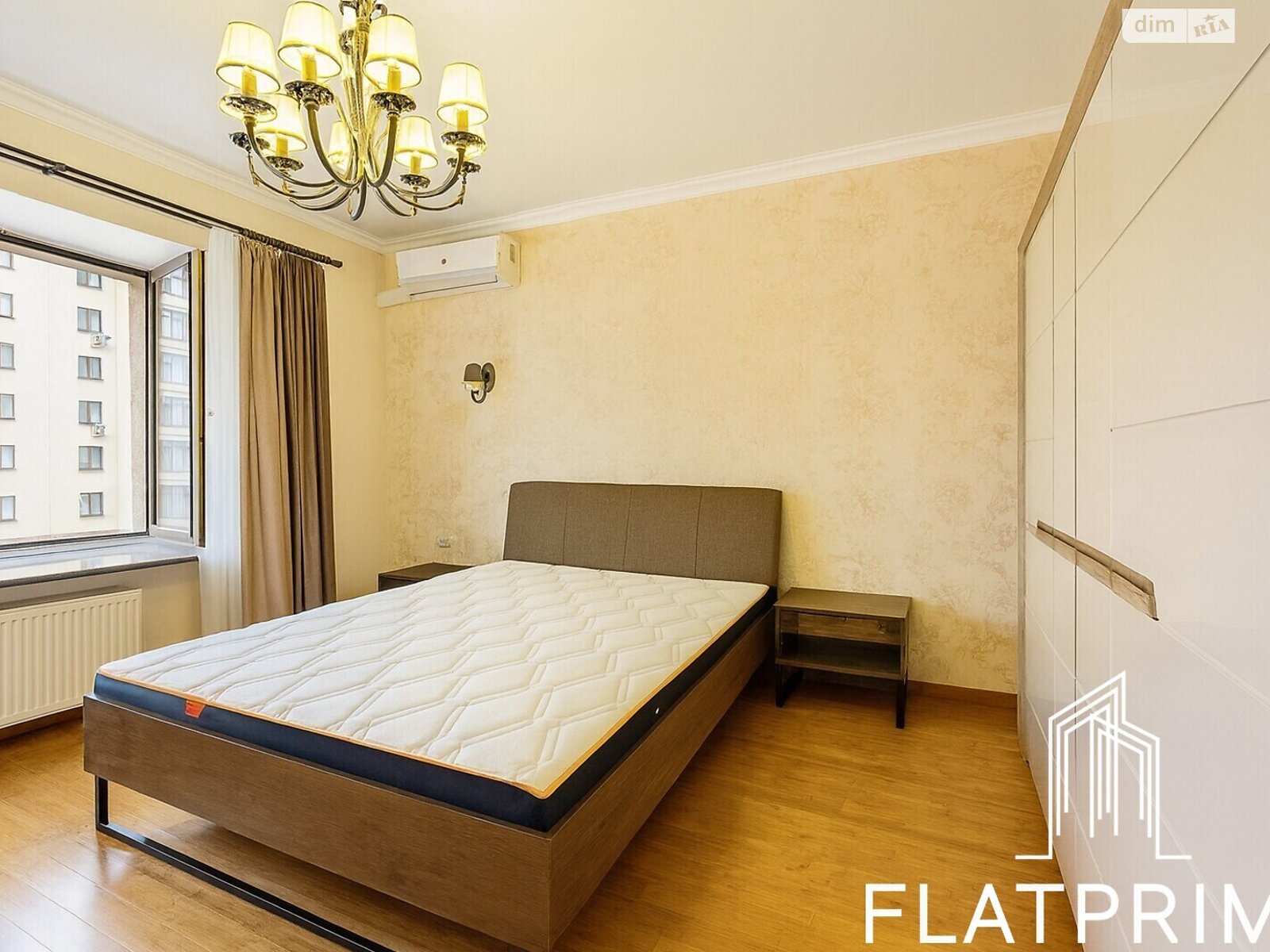 Продаж п`ятикімнатної квартири в Києві, на вул. Дмитрівська 69, кв. 198, район Солдатська Слобідка фото 1 Продаж п`ятикімнатної квартири в Києві, на вул. Дмитрівська 69, кв. 198, район Солдатська Слобідка фото 1