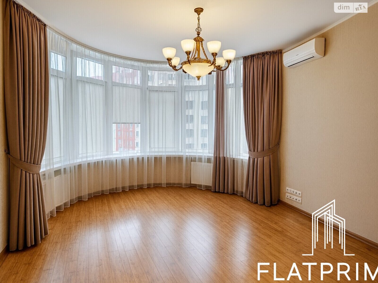 Продаж п`ятикімнатної квартири в Києві, на вул. Дмитрівська 69, кв. 198, район Солдатська Слобідка фото 1 Продаж п`ятикімнатної квартири в Києві, на вул. Дмитрівська 69, кв. 198, район Солдатська Слобідка фото 1