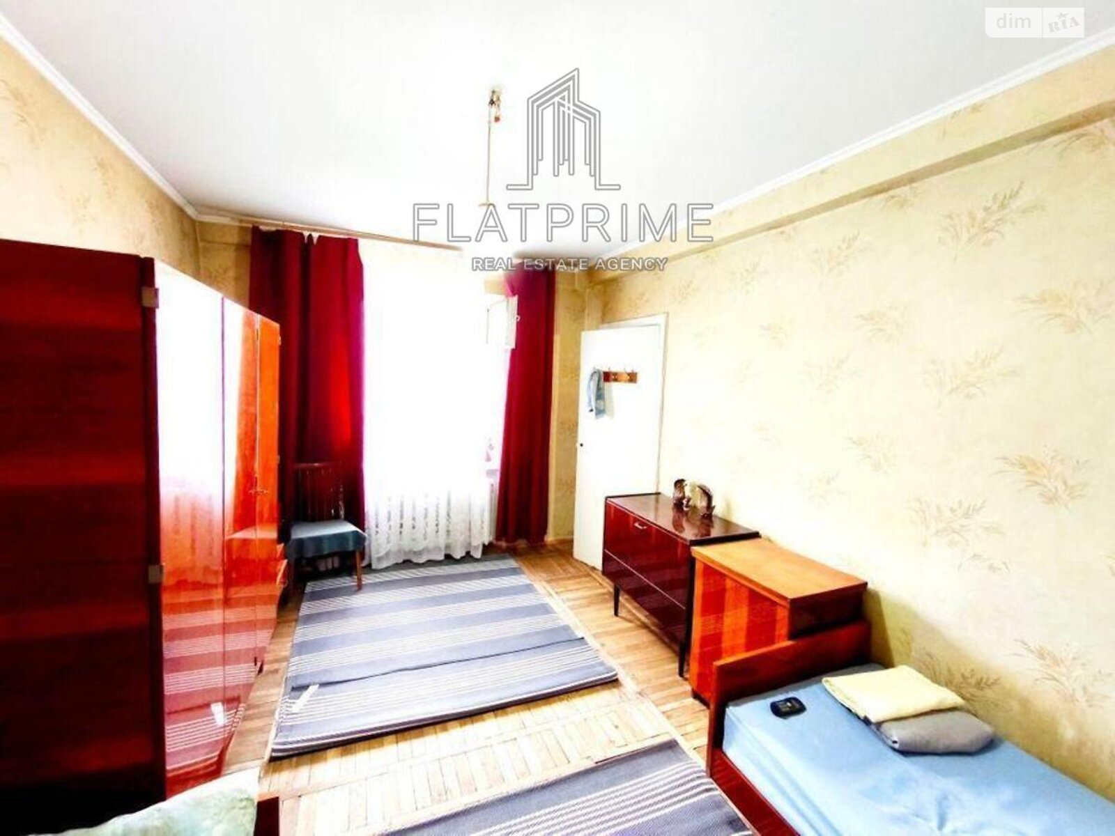 Продажа трехкомнатной квартиры в Киеве, на ул. Дмитриевская 96-98, район Солдатская Слободка фото 1