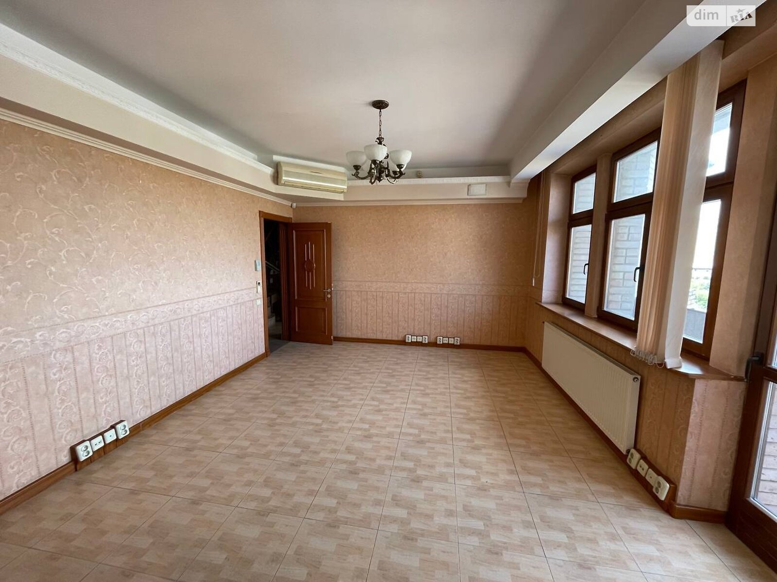Продажа двухкомнатной квартиры в Киеве, на ул. Павловская 18, район Шевченковский фото 1 Продажа двухкомнатной квартиры в Киеве, на ул. Павловская 18, район Шевченковский фото 1