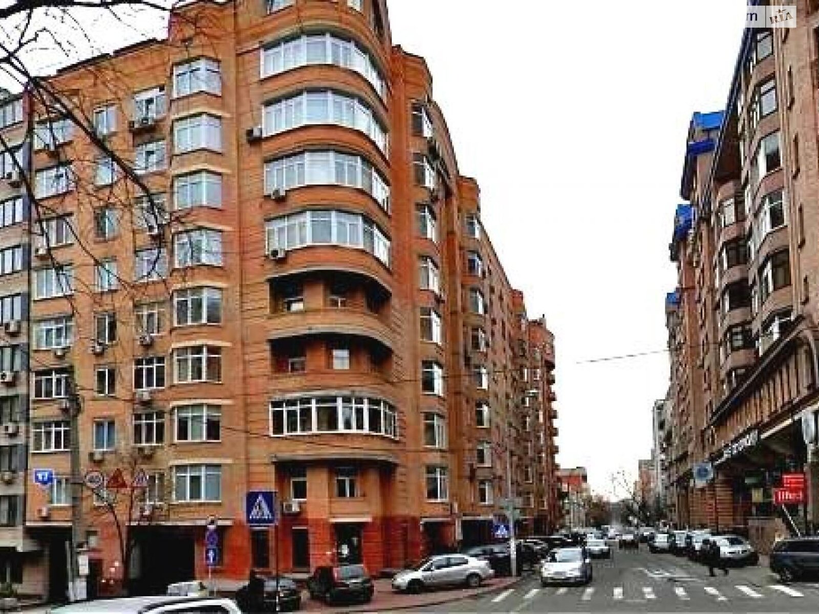 Продаж трикімнатної квартири в Києві, на вул. Павлівська 17, район Солдатська Слобідка фото 1 Продаж трикімнатної квартири в Києві, на вул. Павлівська 17, район Солдатська Слобідка фото 1
