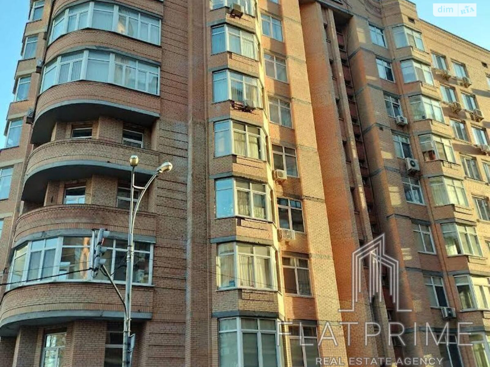 Продажа двухкомнатной квартиры в Киеве, на ул. Павловская 17, район Солдатская Слободка фото 1 Продажа двухкомнатной квартиры в Киеве, на ул. Павловская 17, район Солдатская Слободка фото 1