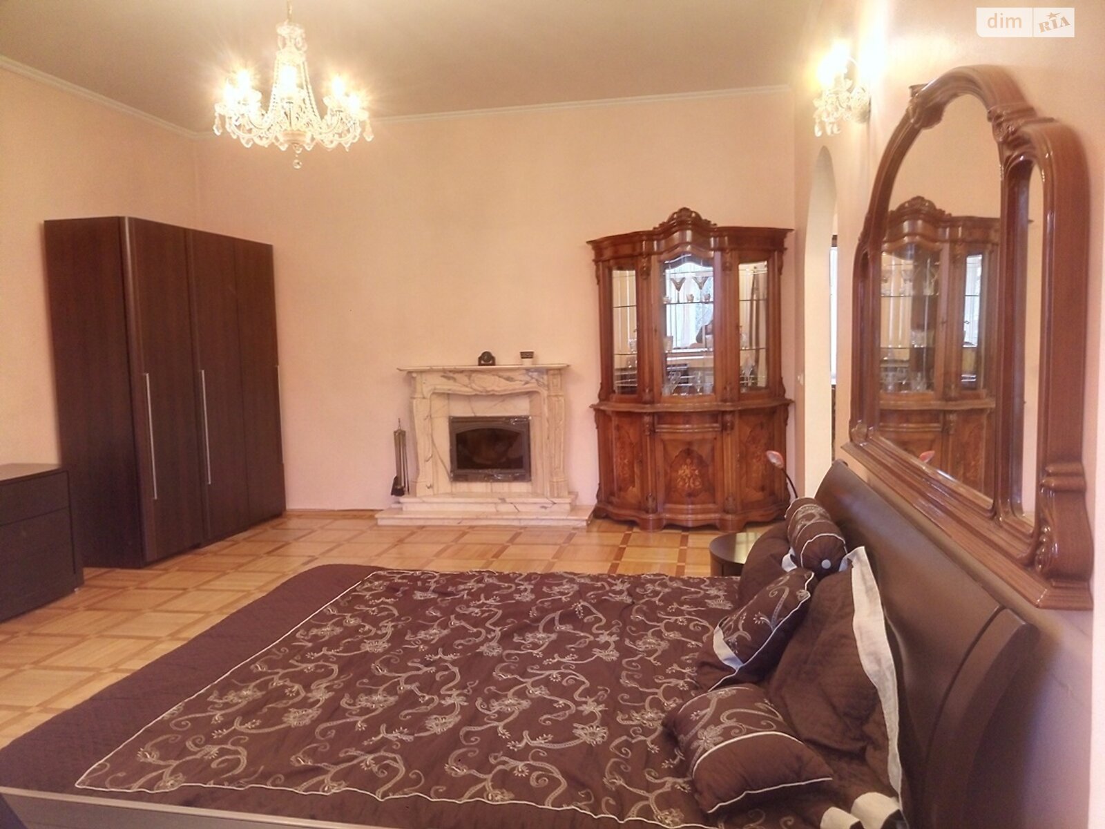 Продажа пятикомнатной квартиры в Киеве, на ул. Павловская 10, район Солдатская Слободка фото 1